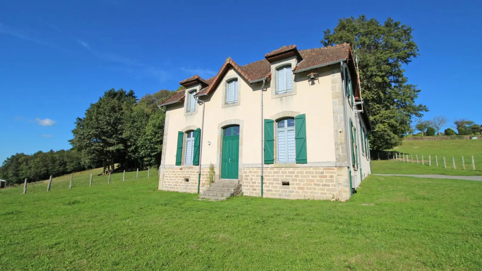 Gite Samis à Saint Julien Le Petit  en Haute-Vienne (Limousin en Nouvelle Aquitaine)_3