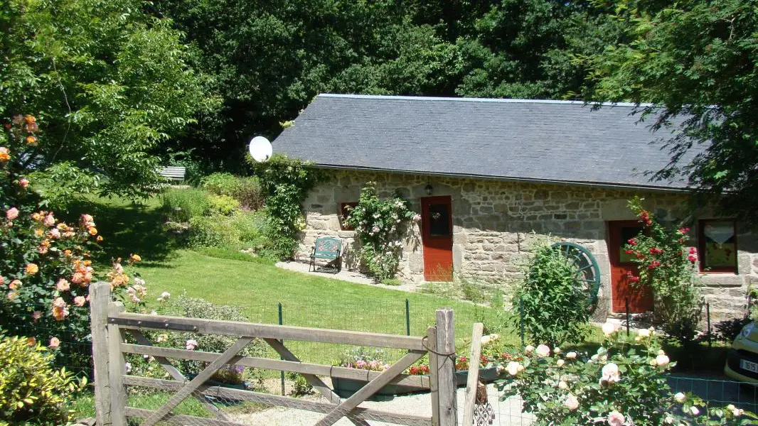 Gite les hiboux à Saint Julien Le Petit  en Haute-Vienne (Limousin en Nouvelle Aquitaine)_1