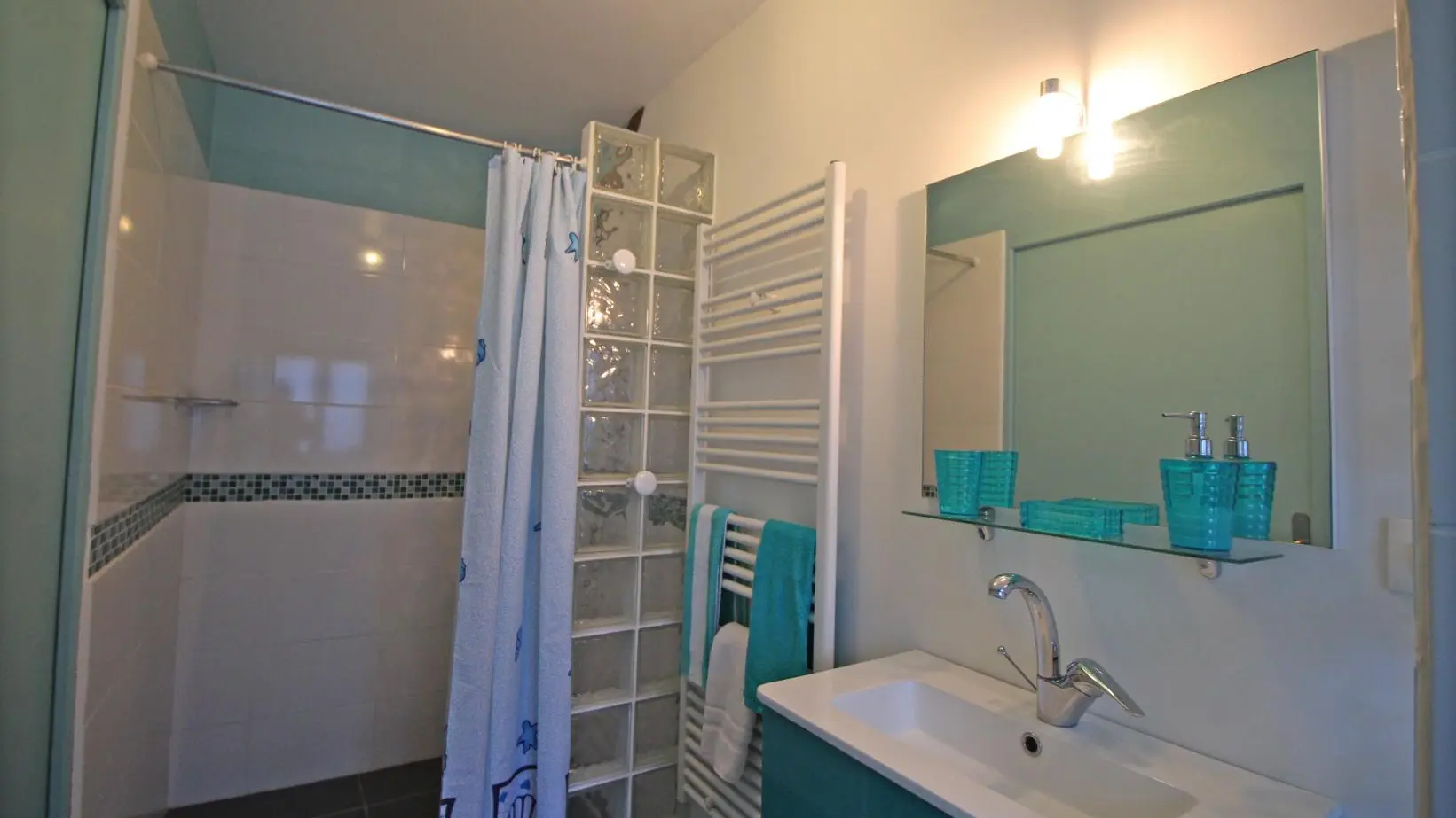 Le gîte de la rapiette à Saint Léonard de Noblat en Haute-Vienne (Limousin) - salle d'eau et wc_14