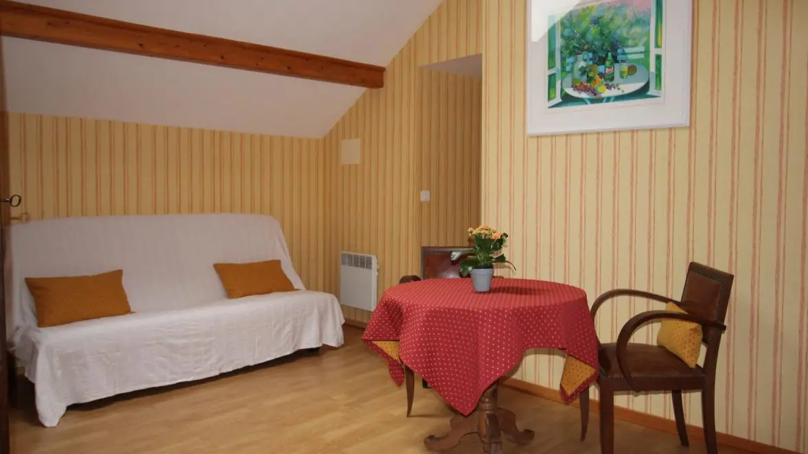 Gite Sous Les Serves à Saint Leonard De Noblat  en Haute-Vienne (Limousin en Nouvelle Aquitaine)_11