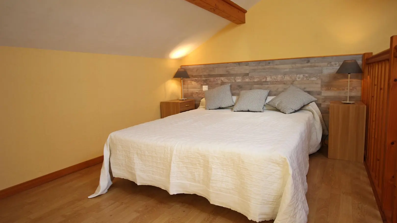 Gite Sous Les Serves à Saint Leonard De Noblat  en Haute-Vienne (Limousin en Nouvelle Aquitaine)_13