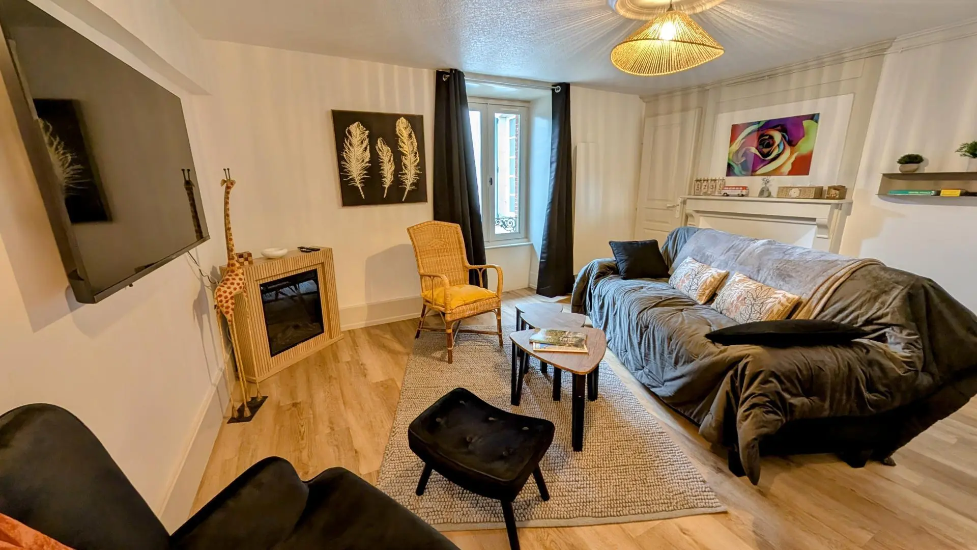 l'appartement de Saint Léo situé sur la commune de Saint Leonard de Noblat en Haute-Vienne - salon_6