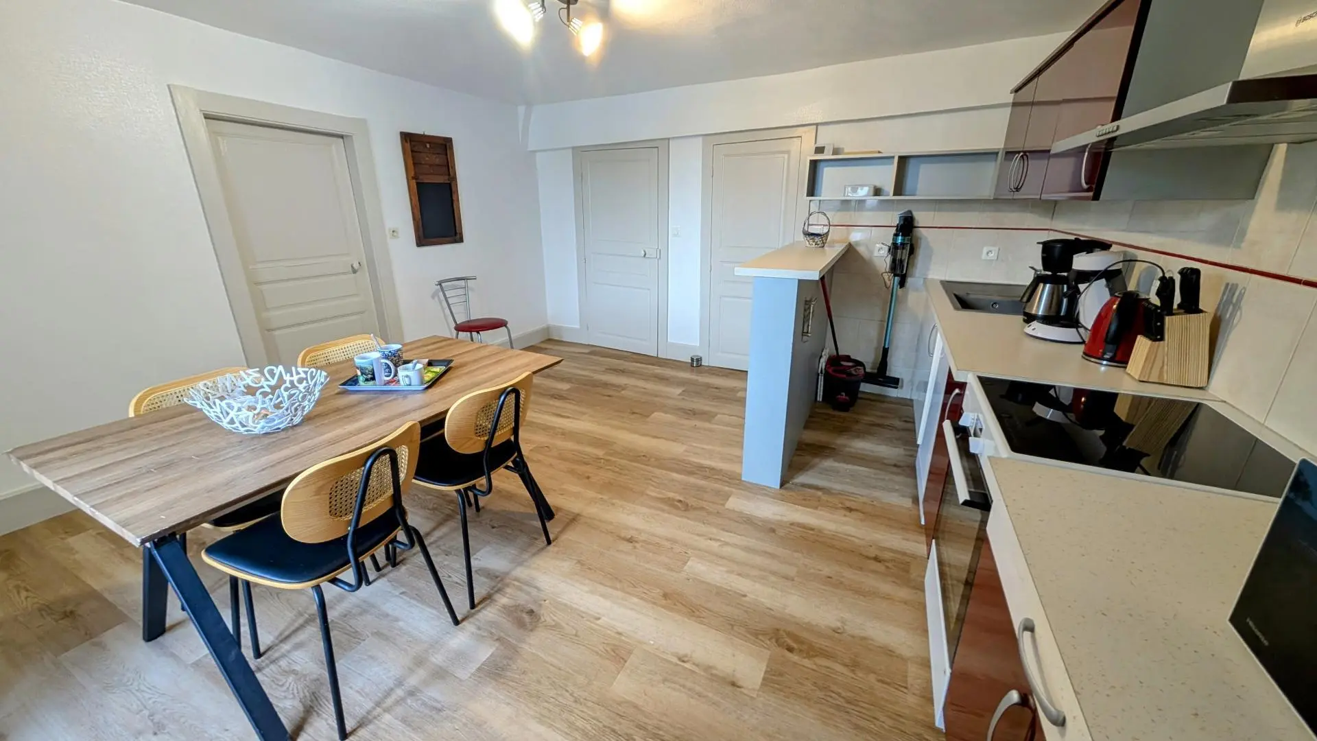 l'appartement de Saint Léo situé sur la commune de Saint Leonard de Noblat en Haute-Vienne - séjour_3