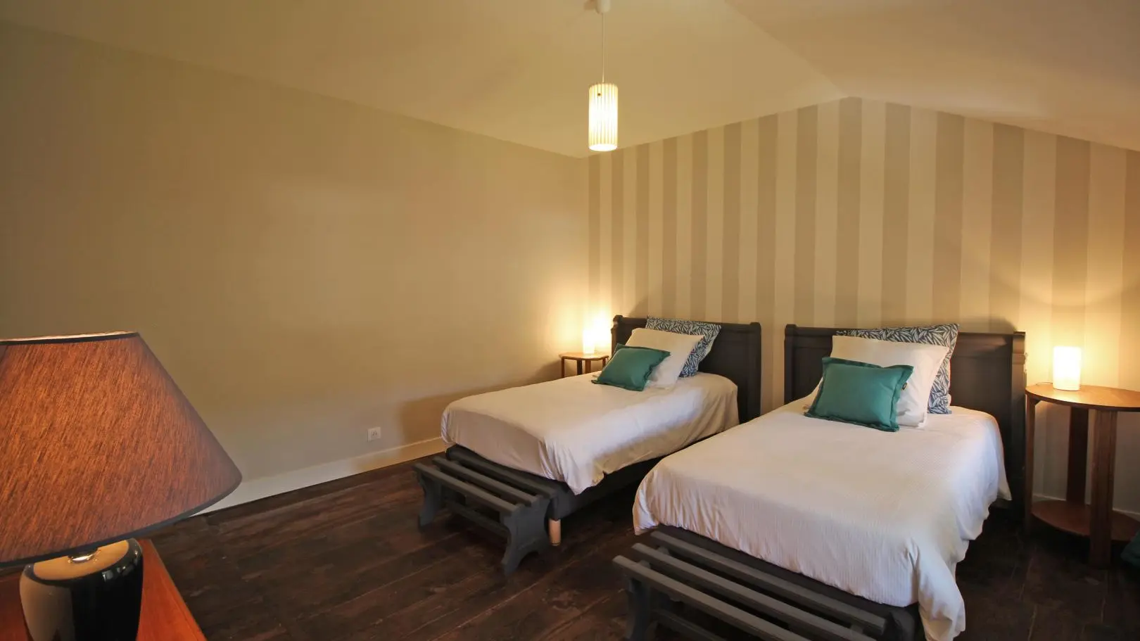 Le gîte du déserteur à Saint Martin Terressus en Haute-Vienne (Nouvelle Aquitaine) - chambre de l'étage._40