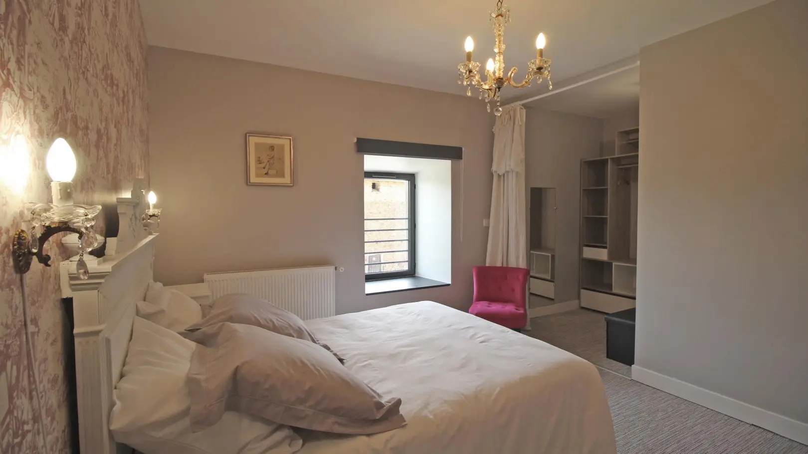 Le gîte du déserteur à Saint Martin Terressus en Haute-Vienne (Nouvelle Aquitaine) - chambre de l'étage._33