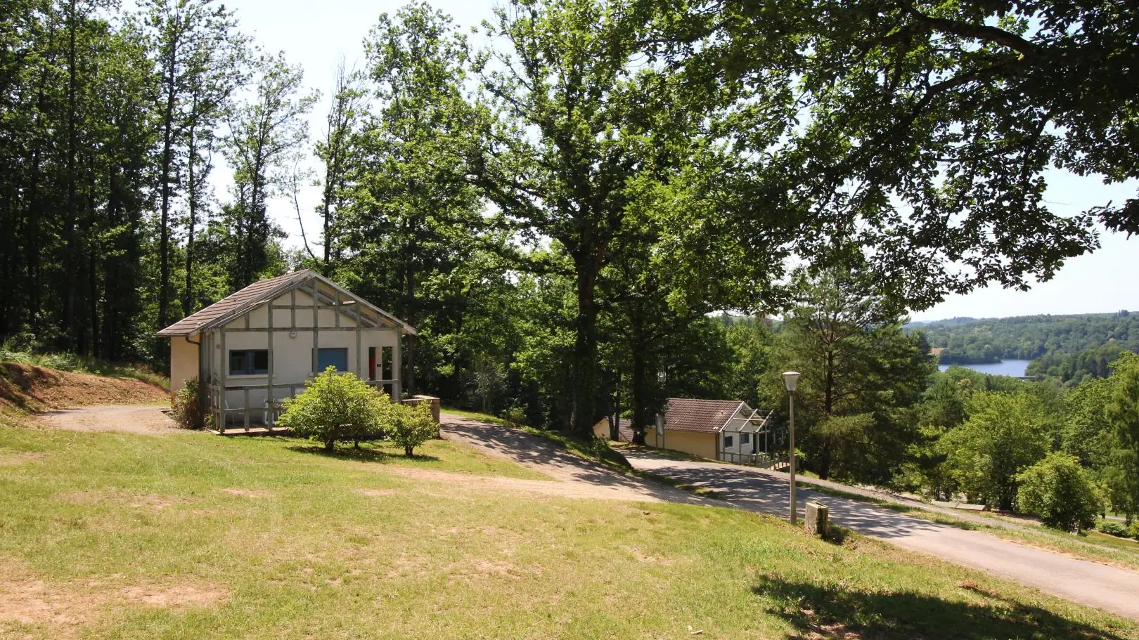 Gite Le Lac à Bujaleuf en Haute-Vienne (Limousin en Nouvelle Aquitaine)_11
