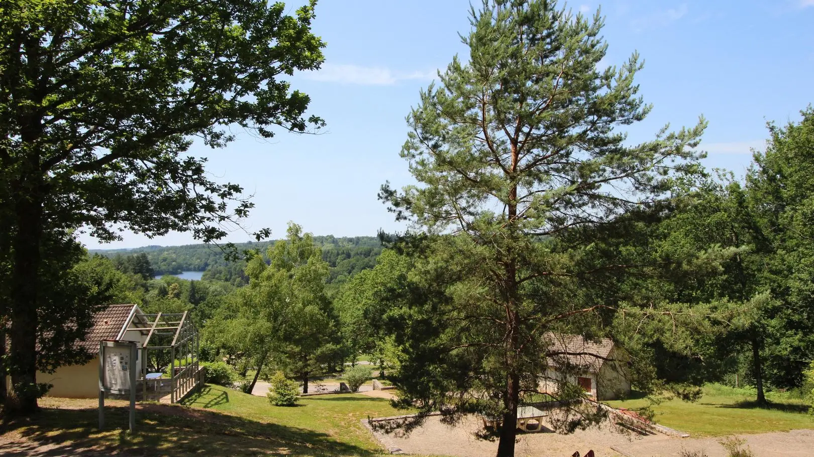 Gite Le Lac à Bujaleuf en Haute-Vienne (Limousin en Nouvelle Aquitaine)_12