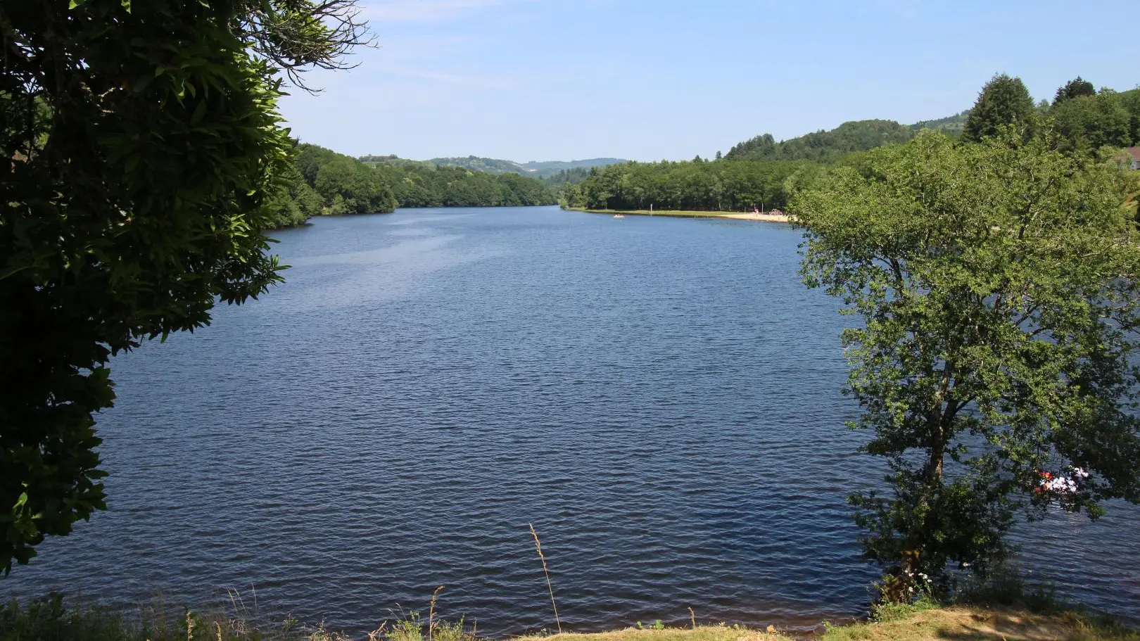 Gite Le Lac à Bujaleuf en Haute-Vienne (Limousin en Nouvelle Aquitaine)_2
