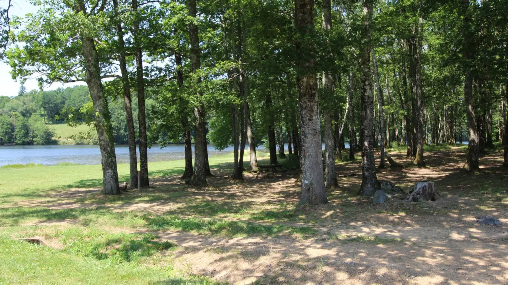 Gite Le Lac à Bujaleuf en Haute-Vienne (Limousin en Nouvelle Aquitaine)_16
