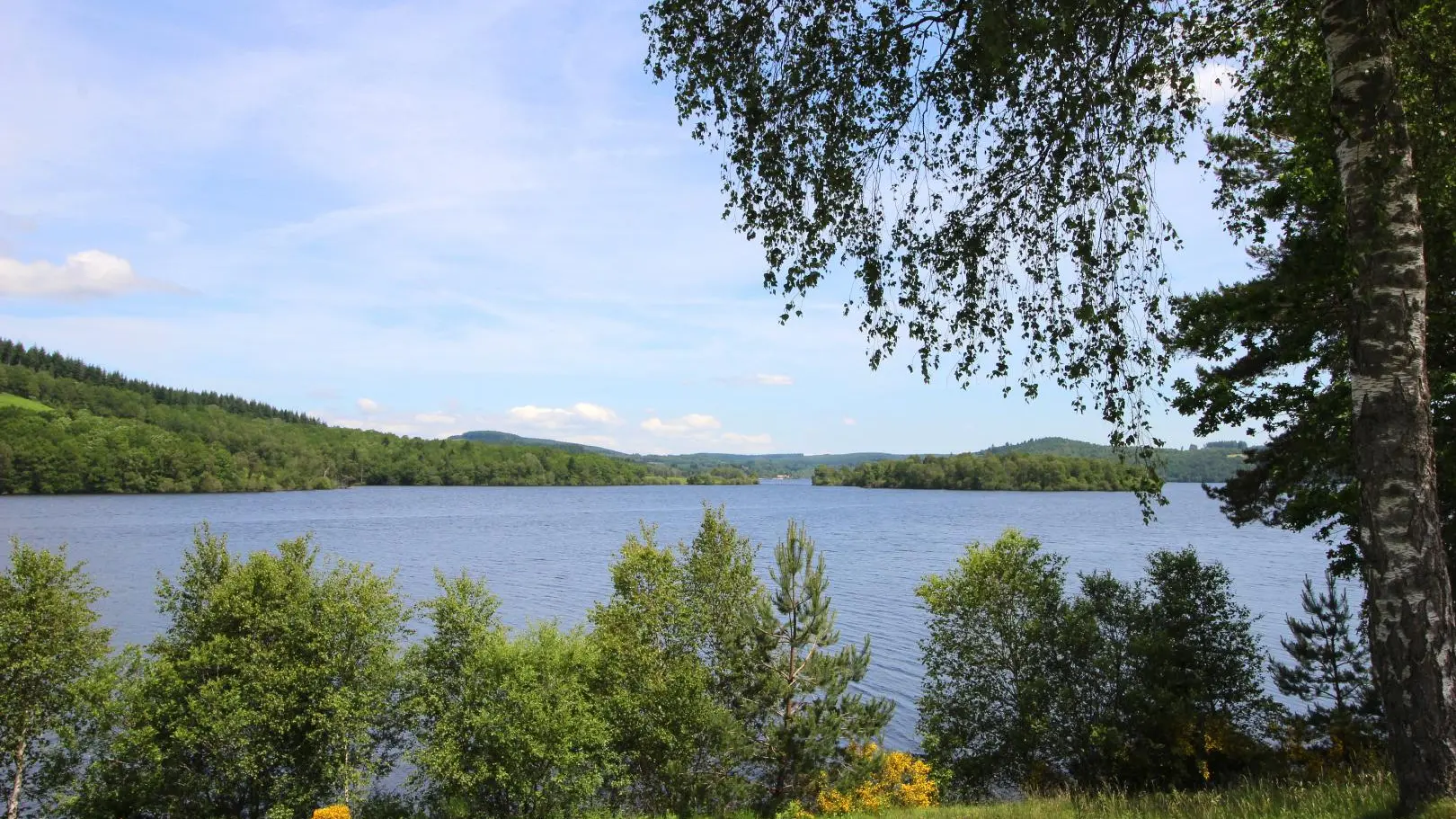 Gite Le Bourg à Beaumont Du Lac  en Haute-Vienne (Limousin en Nouvelle Aquitaine). Le lac de Vassivière._9