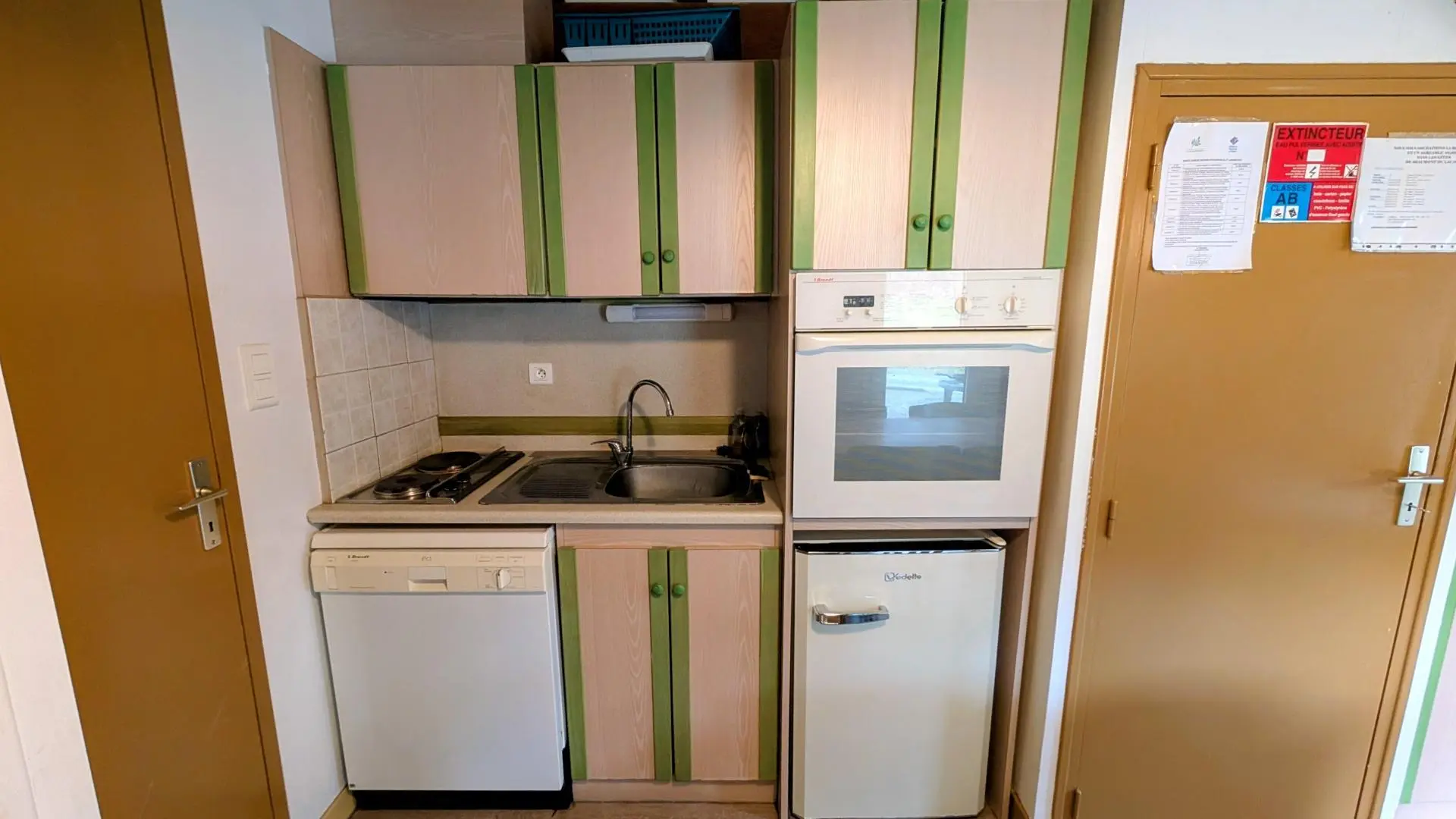 Beaumont Du Lac en Haute-Vienne (Limousin en Nouvelle Aquitaine) - kitchenette_6