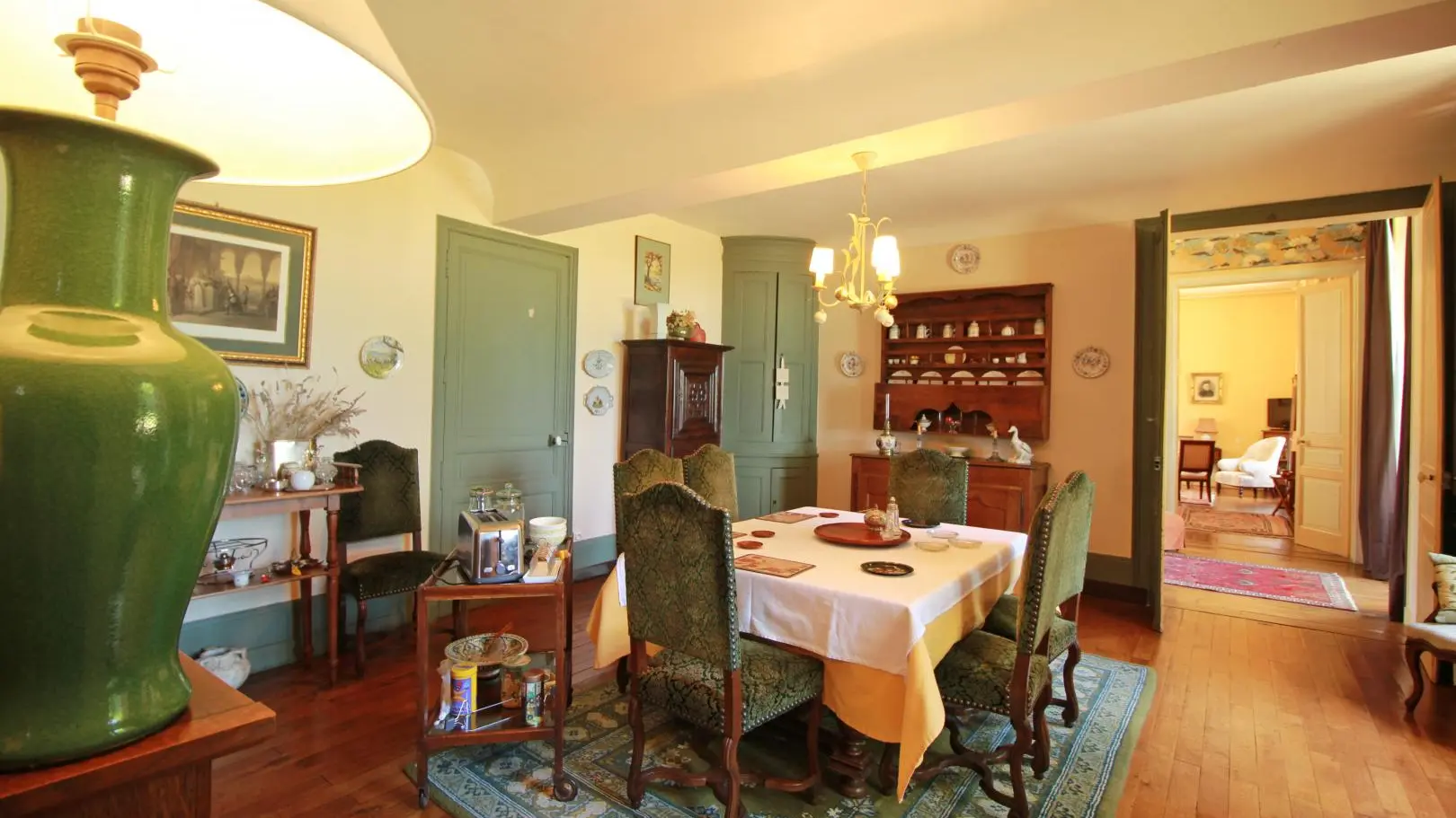 La salle des petits déjeuner Le Masbareau Chambres et Table d'Hôtes de Charme à Royeres en Haute-Vienne Limousin Nouvelle Aquitaine_26