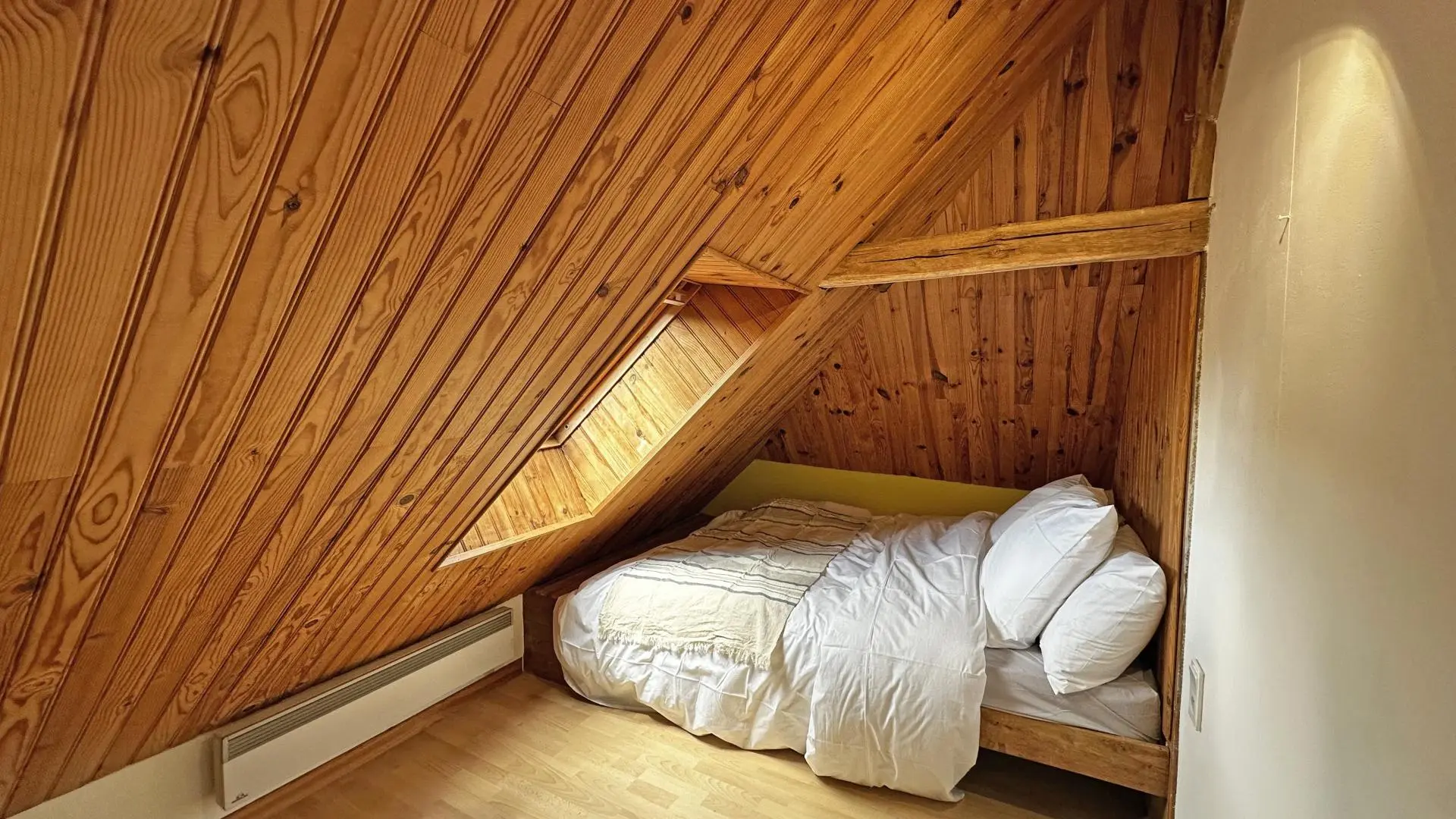 Gîte La Petite Maison à Château-Chervix en Haute-Vienne (Nouvelle Aquitaine)_16