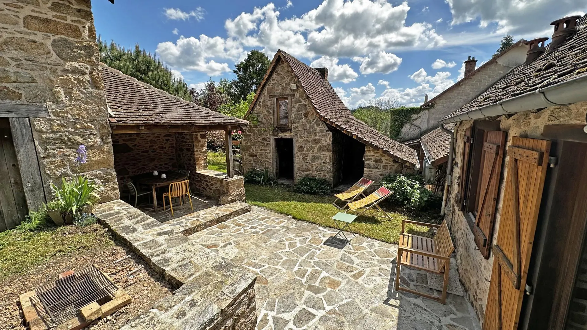 Gîte La Petite Maison à Château-Chervix en Haute-Vienne (Nouvelle Aquitaine)_3