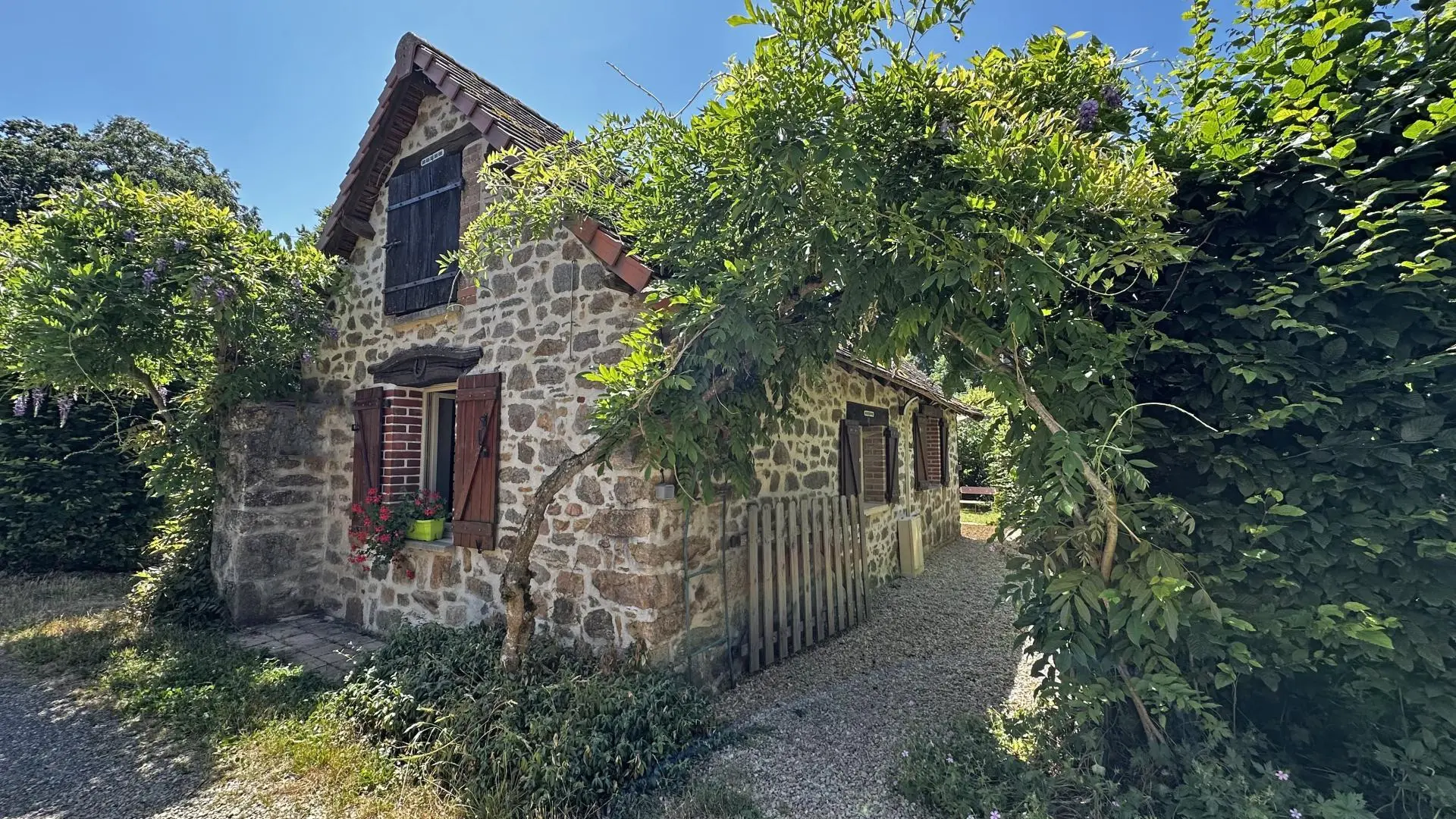 Le Four à Pain à Château-Chervix en Haute-Vienne (Nouvelle Aquitaine)_1