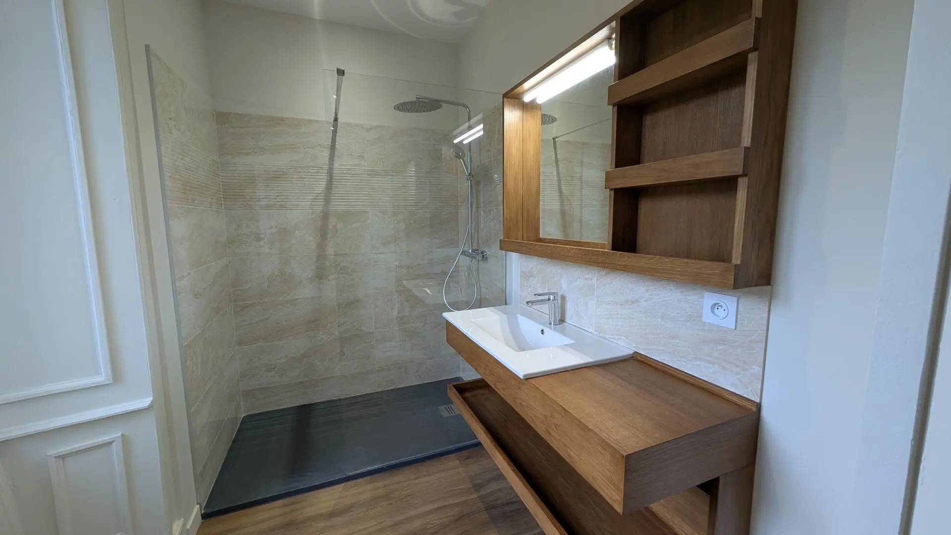 Le manoir de la Borie sur la commune d'eau chambre 1_34