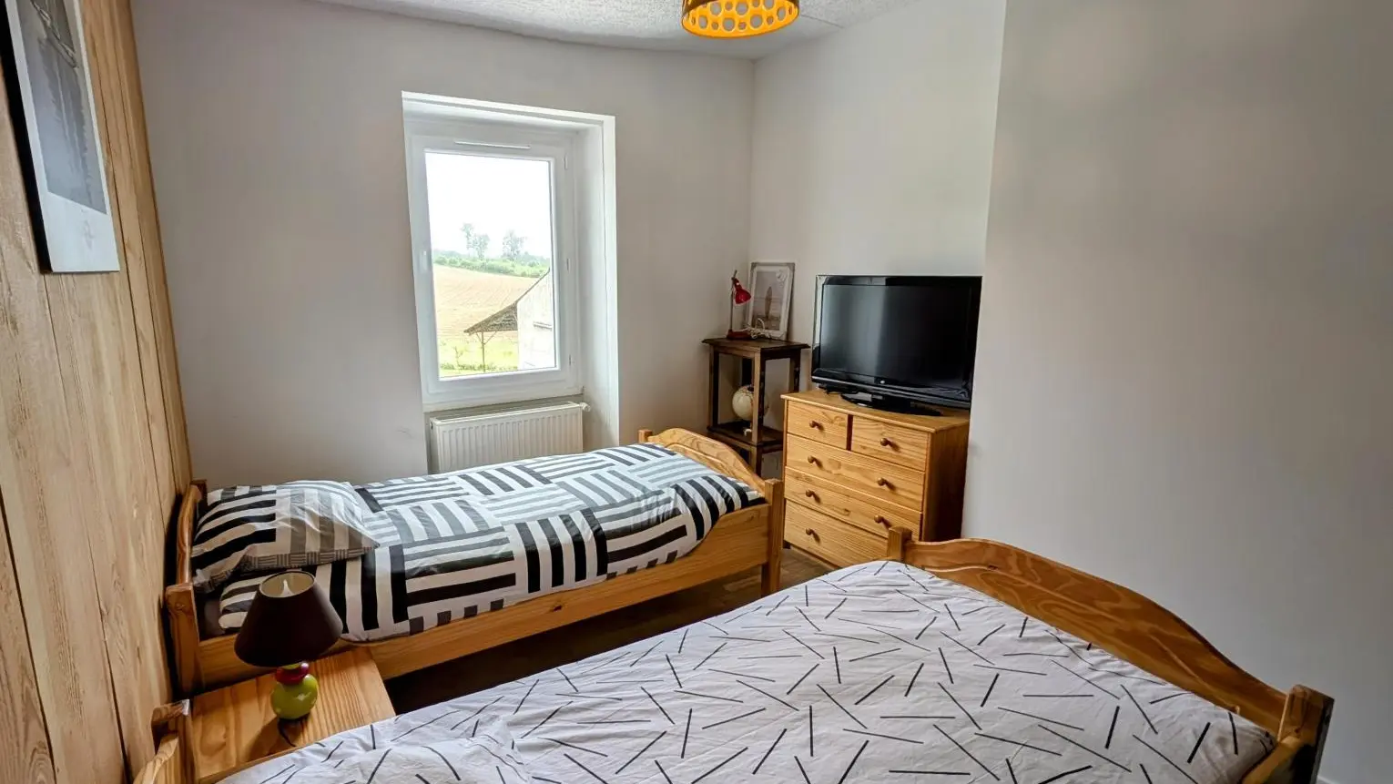 Gite du Clos du Got à Saint Yrieix La Perche en Haute-Vienne - la chambre de l'étage_18