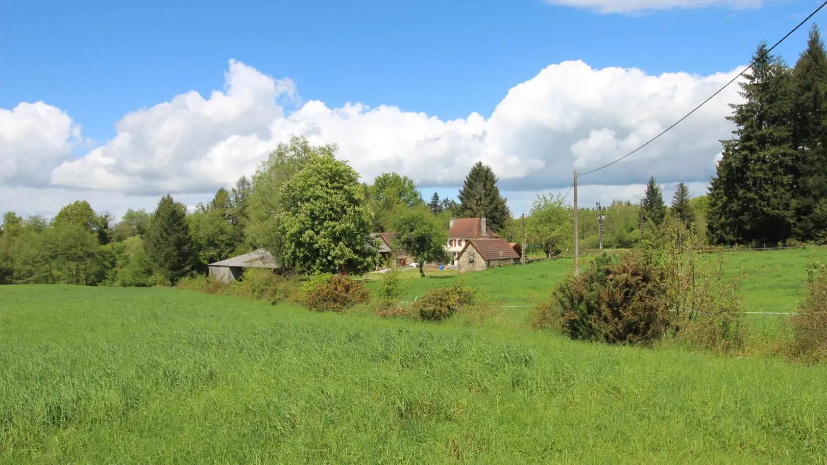 Gite du Clos du Got à Saint Yrieix La Perche en Haute-Vienne - vue du site_5