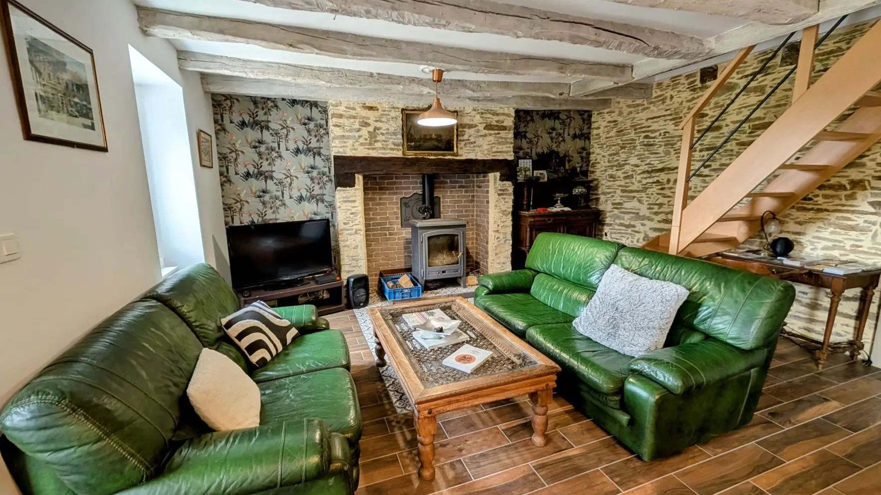 Gite du Clos du Got à Saint Yrieix La Perche en Haute-Vienne - la chambre de l'étage_11