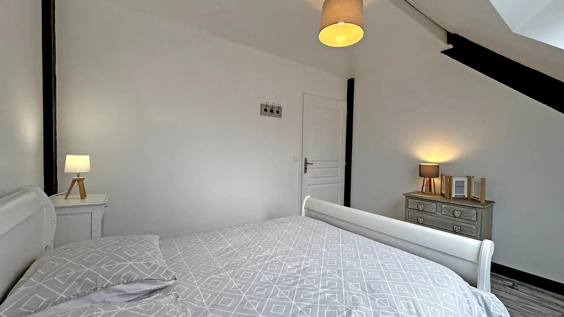 Gîte de la Châtaigneraie à Saint Yrieix La Perche en Haute-Vienne (Nouvelle Aquitaine) - chambre 3_32