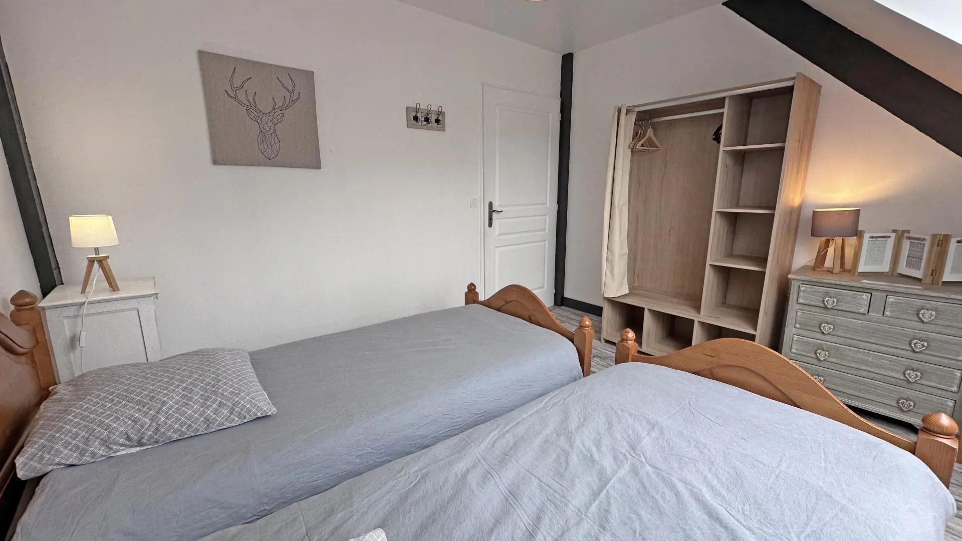 Gîte de la Châtaigneraie à Saint Yrieix La Perche en Haute-Vienne (Nouvelle Aquitaine) - chambre 3 - version lits simples_53