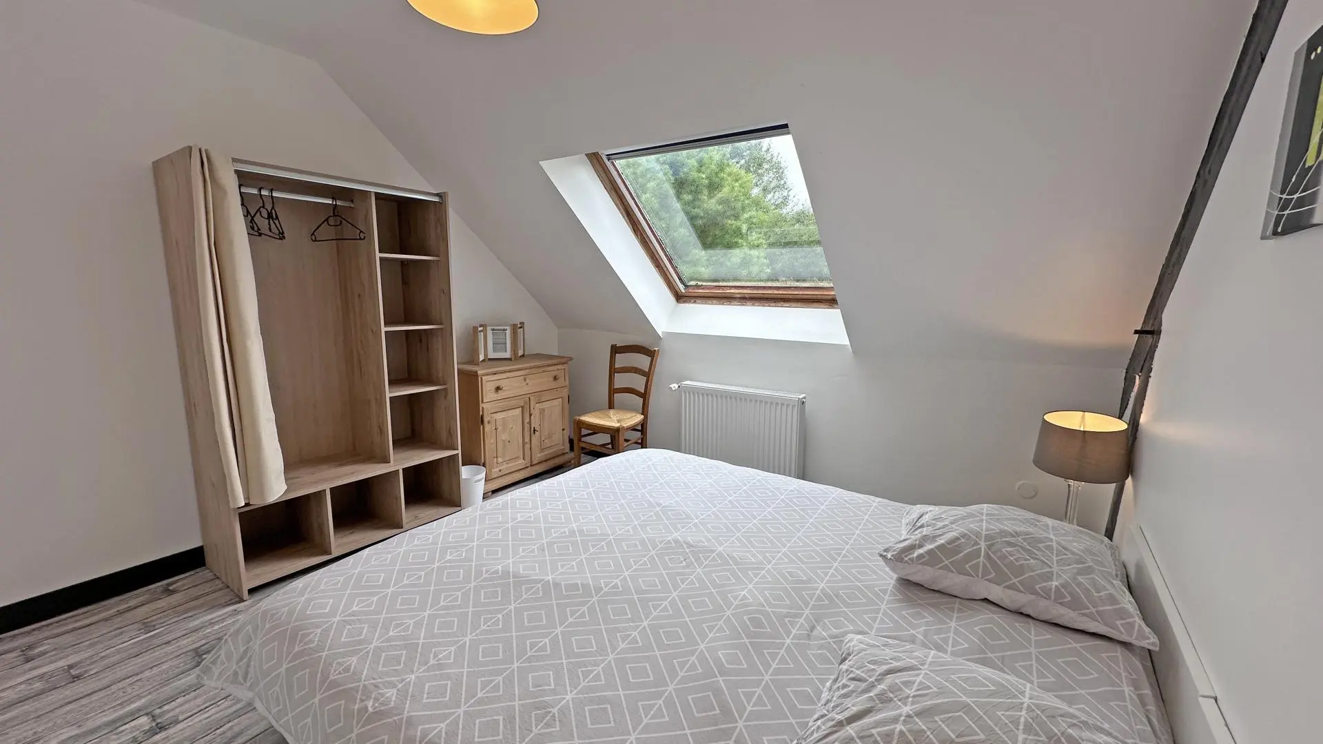 Gîte de la Châtaigneraie à Saint Yrieix La Perche en Haute-Vienne (Nouvelle Aquitaine) - chambre 1 - version lits rapprochés_29
