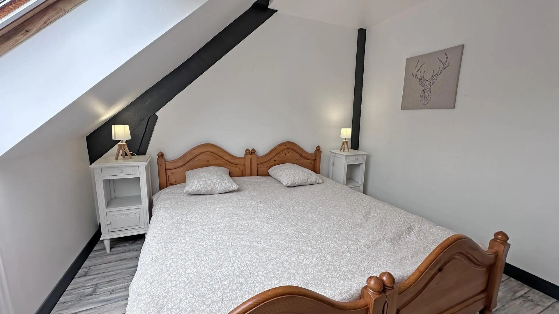 Gîte de la Châtaigneraie à Saint Yrieix La Perche en Haute-Vienne (Nouvelle Aquitaine) - chambre 3 - version lits rapprochés_47