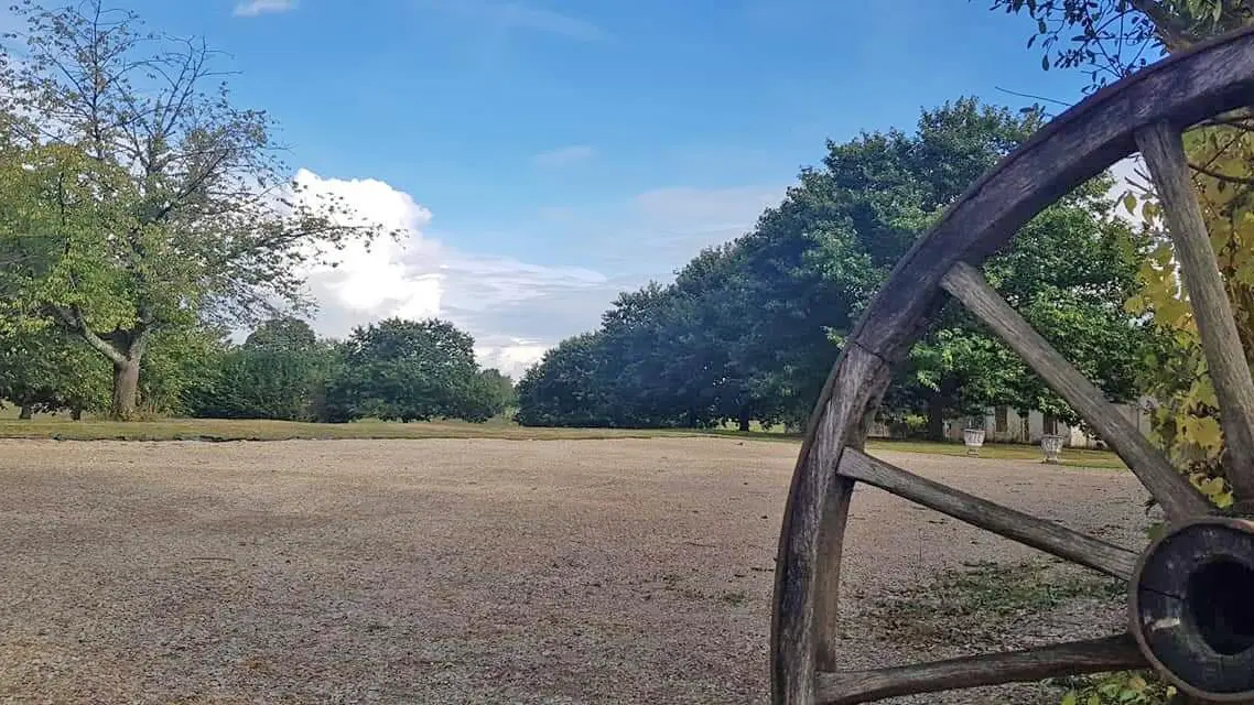 Gîte de la Châtaigneraie à Saint Yrieix La Perche en Haute-Vienne (Nouvelle Aquitaine)_48