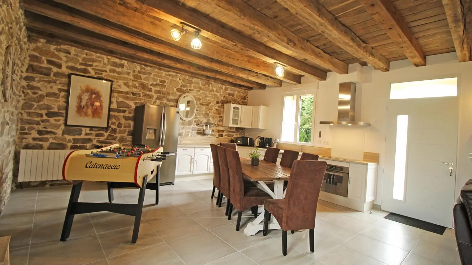 Gîte 'La réserve' à Saint Yrieix la Perche en Haute-Vienne (Nouvelle Aquitaine)
ESPACE SEJOUR ET CUISINE_10