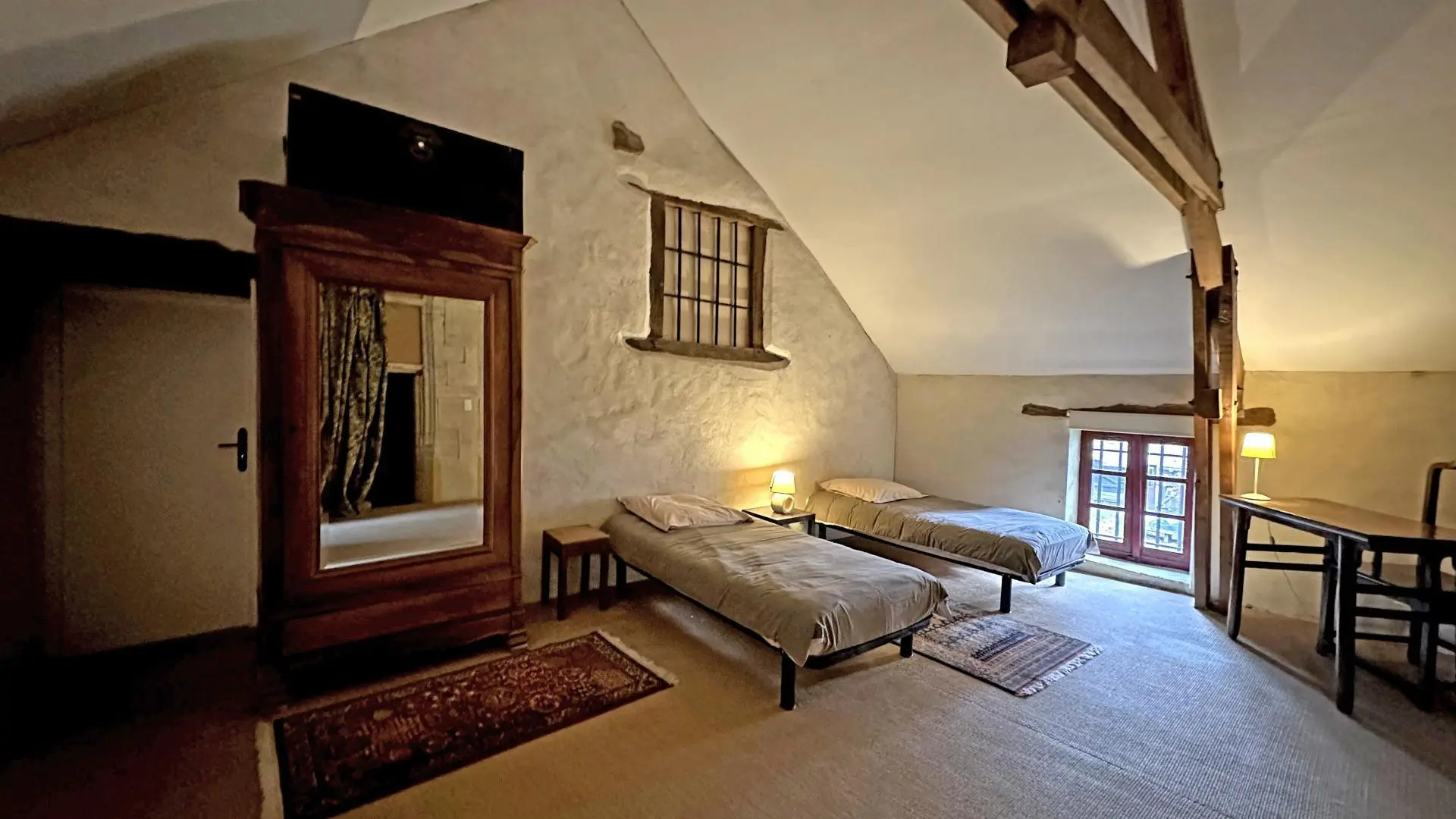 Le vieux château à Vicq sur Breuilh en Haute-Vienne (Nouvelle Aquitaine)_24