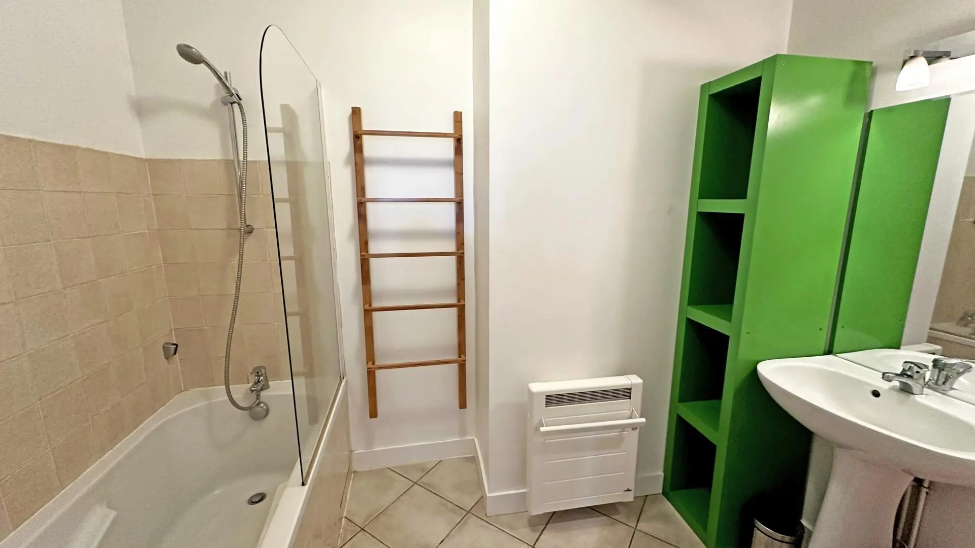 Le vieux château à Vicq sur Breuilh en Haute-Vienne (Nouvelle Aquitaine)_30