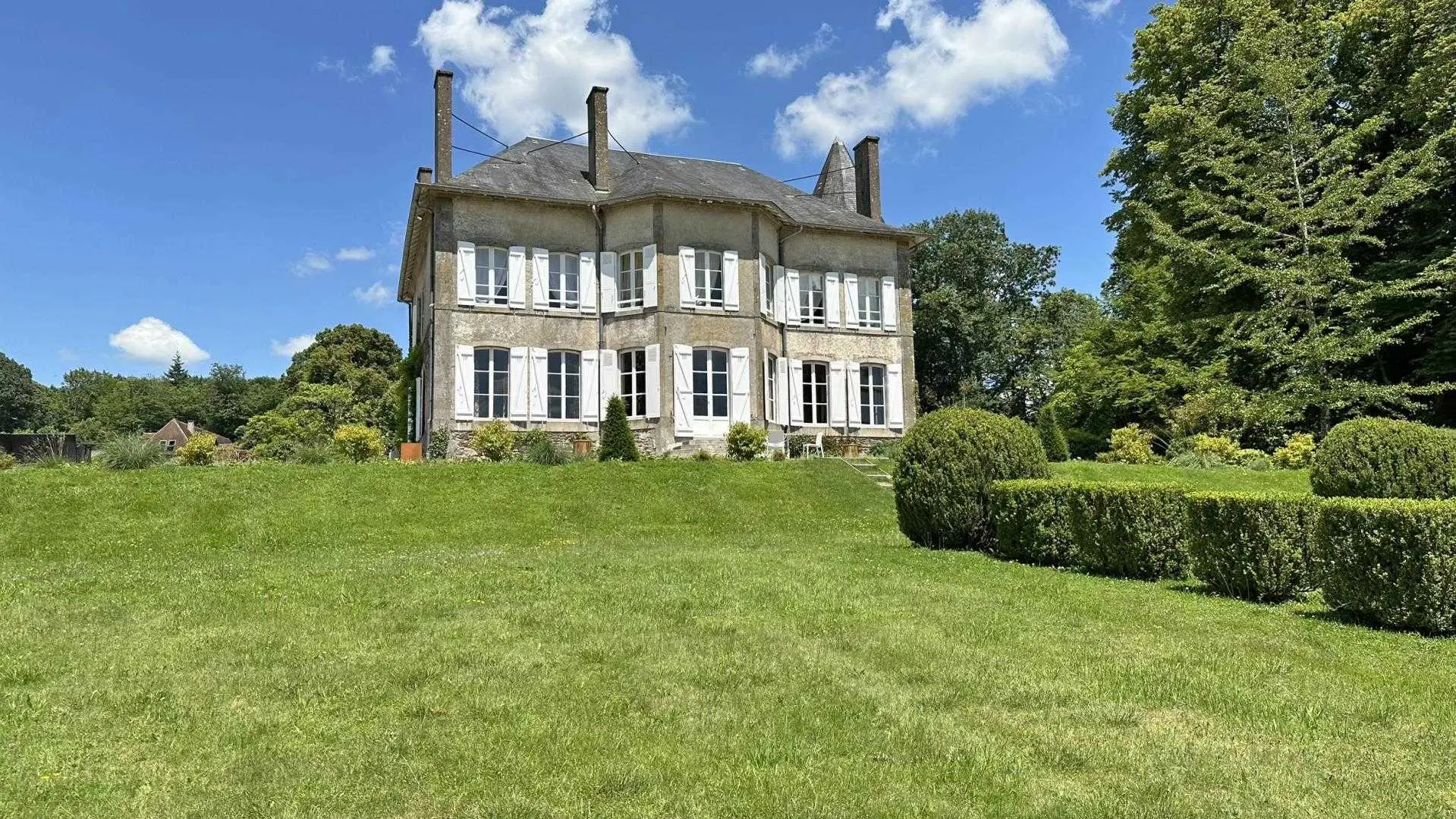 Le Petit Château à Vicq sur Breuilh en Haute-Vienne (Nouvelle Aquitaine)_8