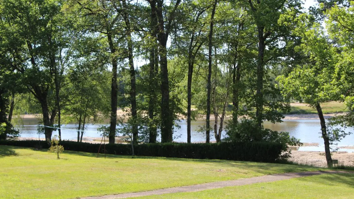 Gite Le Mazeau - Etang de La Roche à Meuzac  en Haute-Vienne (Limousin)_19