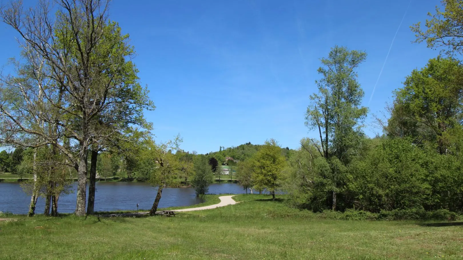 Gite Royer - Etang de La Roche à Meuzac en Haute-Vienne (Limousin)_2