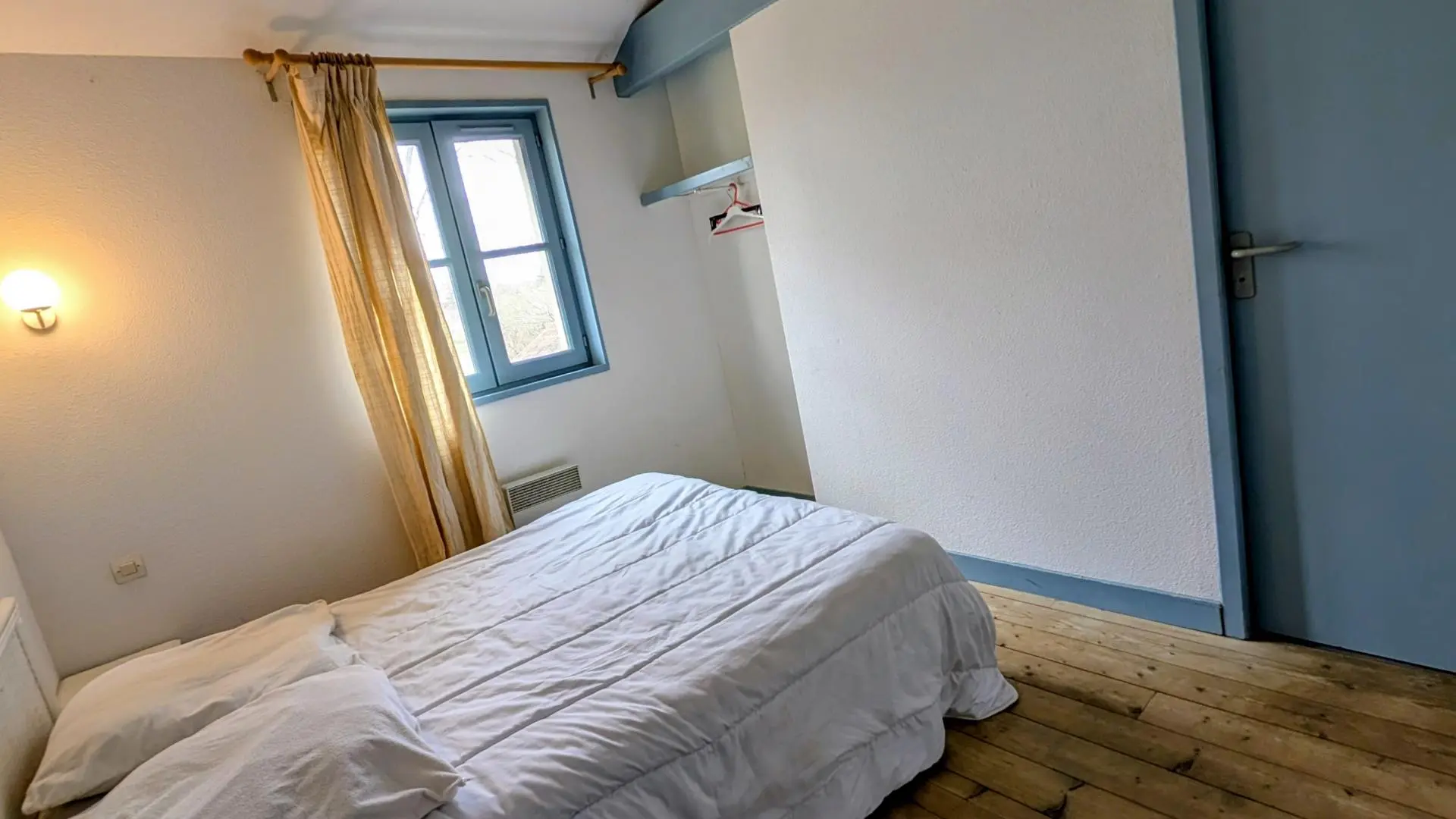 Gite Chataignol - Etang de La Roche à Meuzac en Haute-Vienne (Limousin)- chambre étage_8