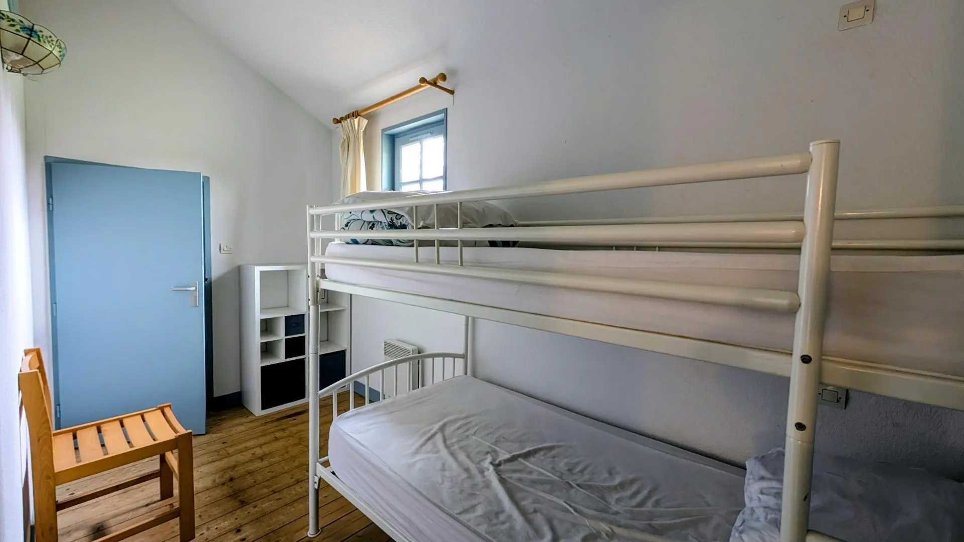 Gite Chataignol - Etang de La Roche à Meuzac en Haute-Vienne (Limousin)- chambre étage_10