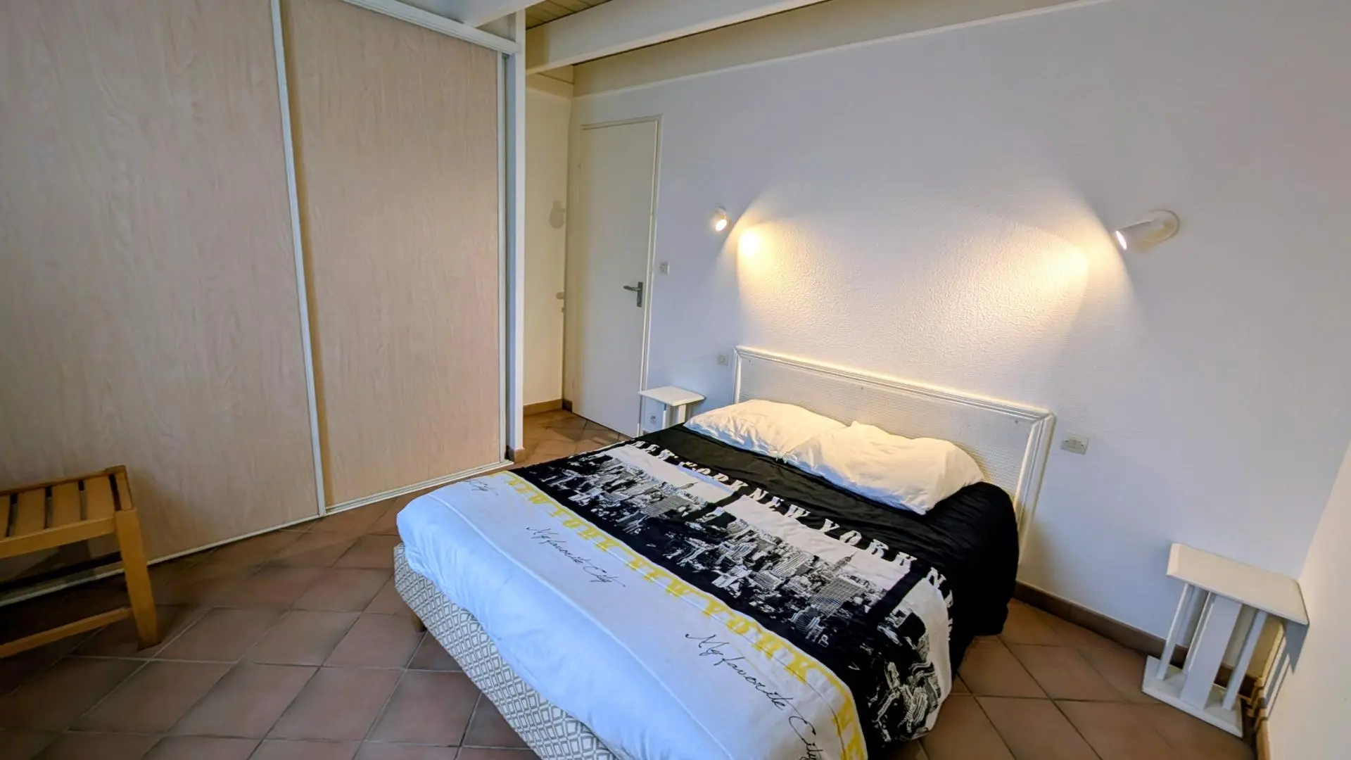 Gite Chavagnac - Etang de La Roche à Meuzac en Haute-Vienne (Limousin)- chambre rez de chaussée_8