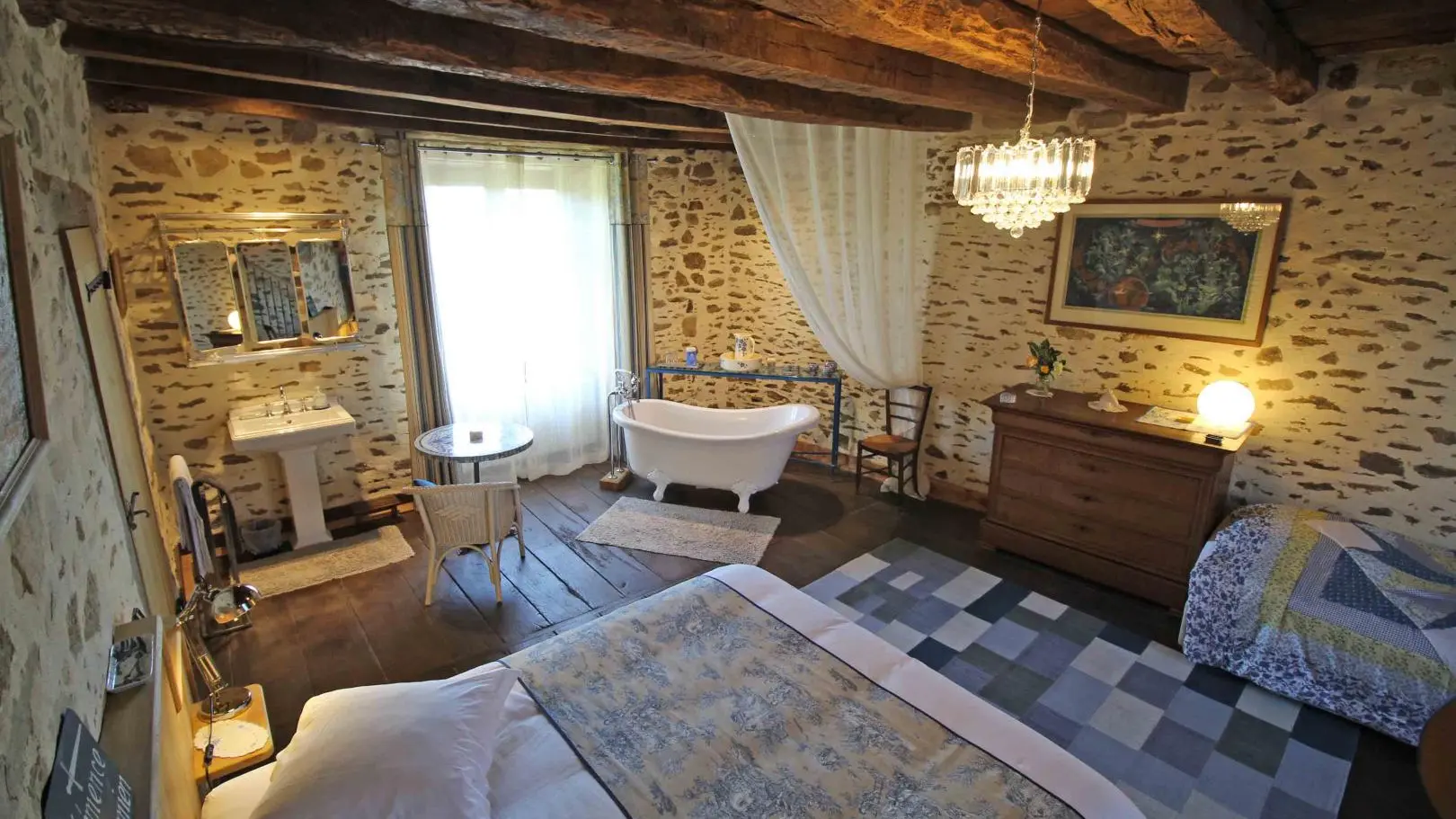 Arrivée dans la chambre._8