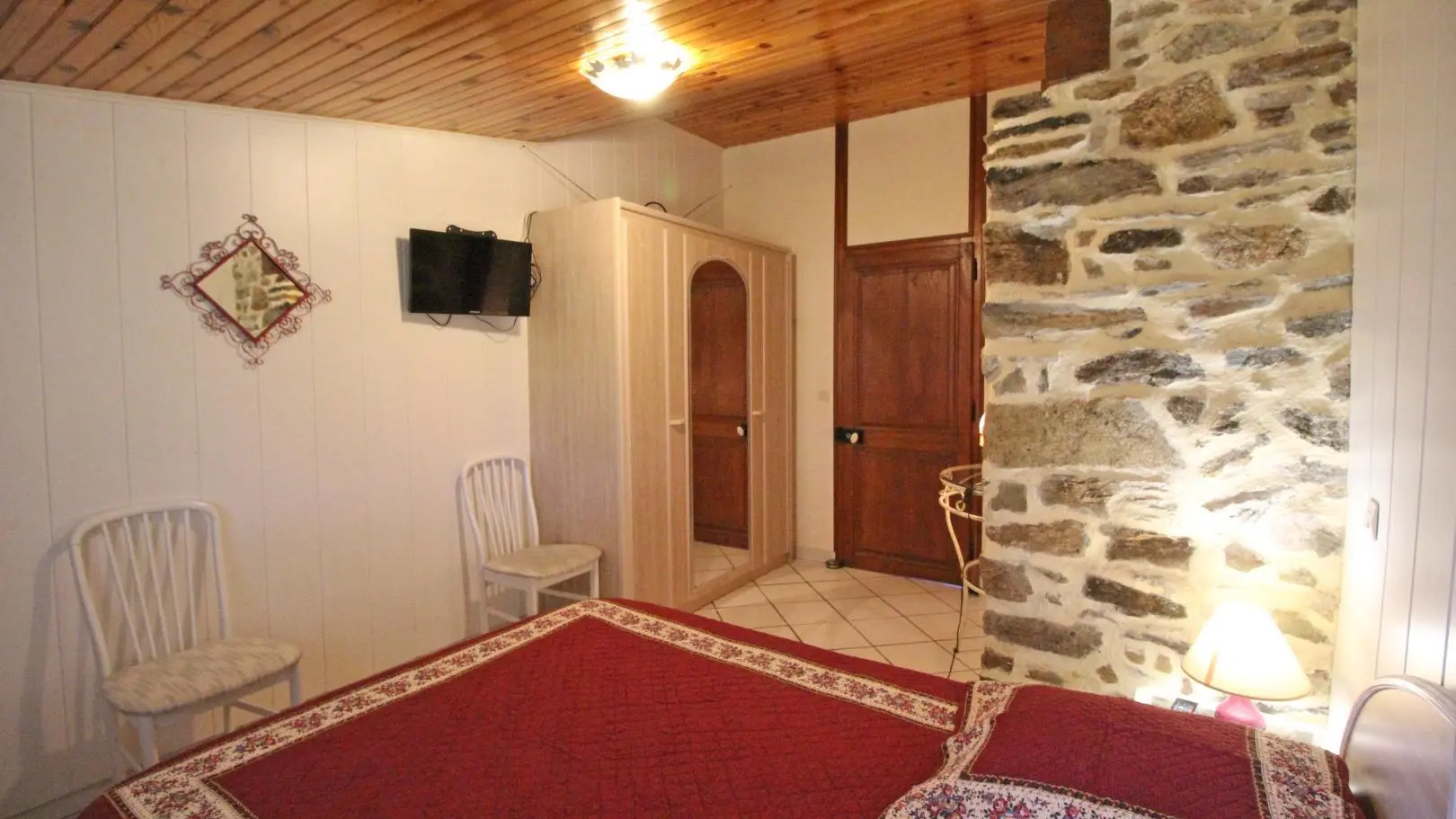 Gite L'Age à Chalus en Haute-Vienne (Nouvelle Aquitaine)_11