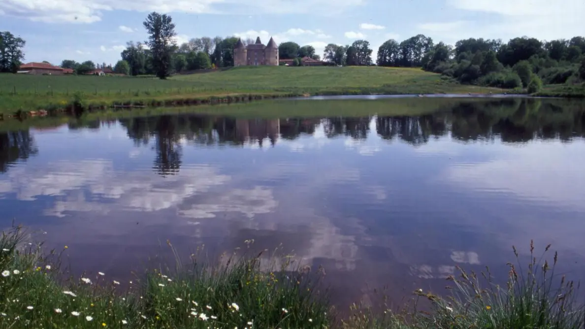 Gite La Grange Neuve à Champagnac La Riviere en Haute-Vienne (Limousin)- étang_44