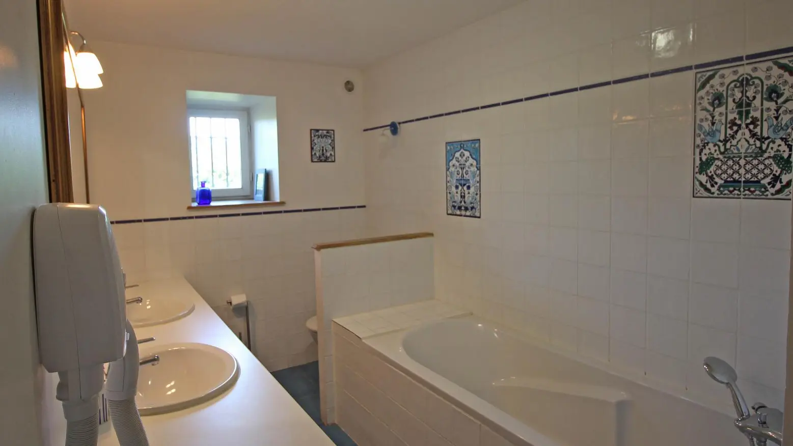 Gite La Feuillardière à Champagnac La Riviere en Haute-Vienne salle de bain chambre double en bas_22