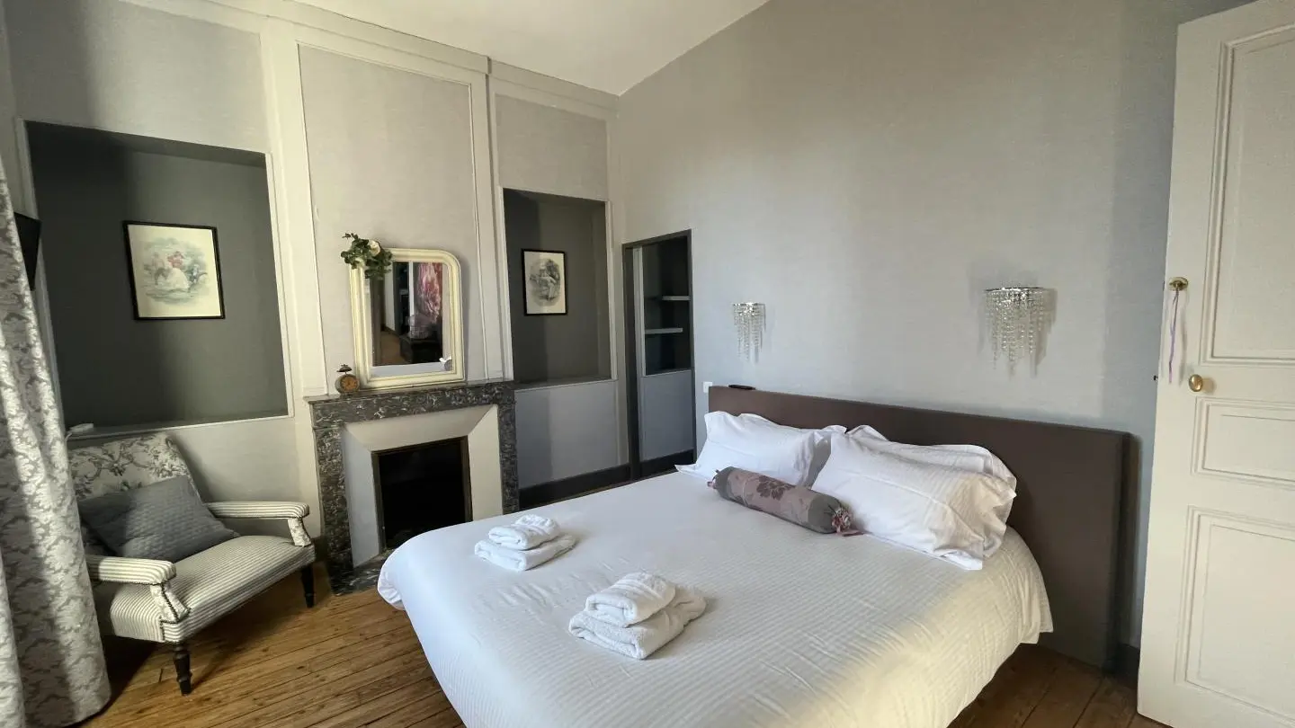 Gite la gare aux oiseaux à Champagnac La Rivière en Haute-Vienne, Nouvelle Aquitaine_24