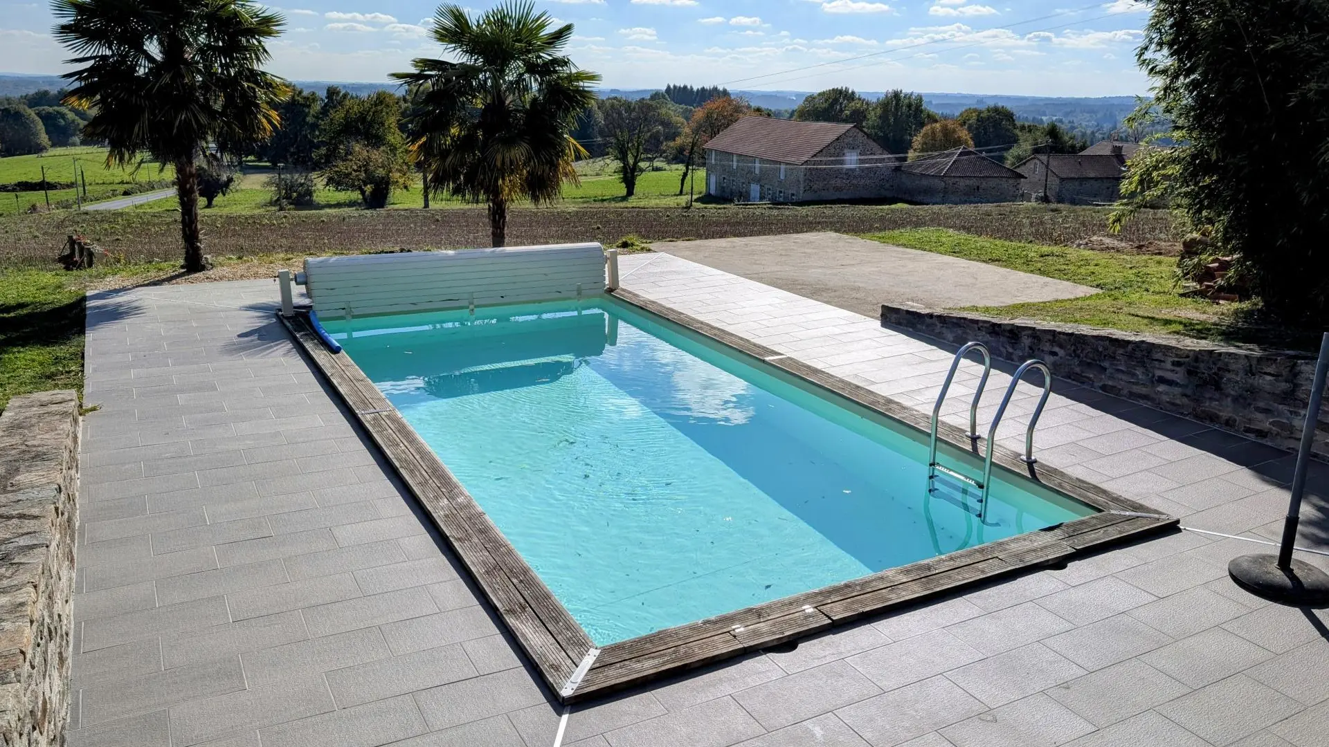 Gite de Belle Vue sur la commune de Dournazac en Haute-Vienne - Nouvelle Aquitaine - piscine_27