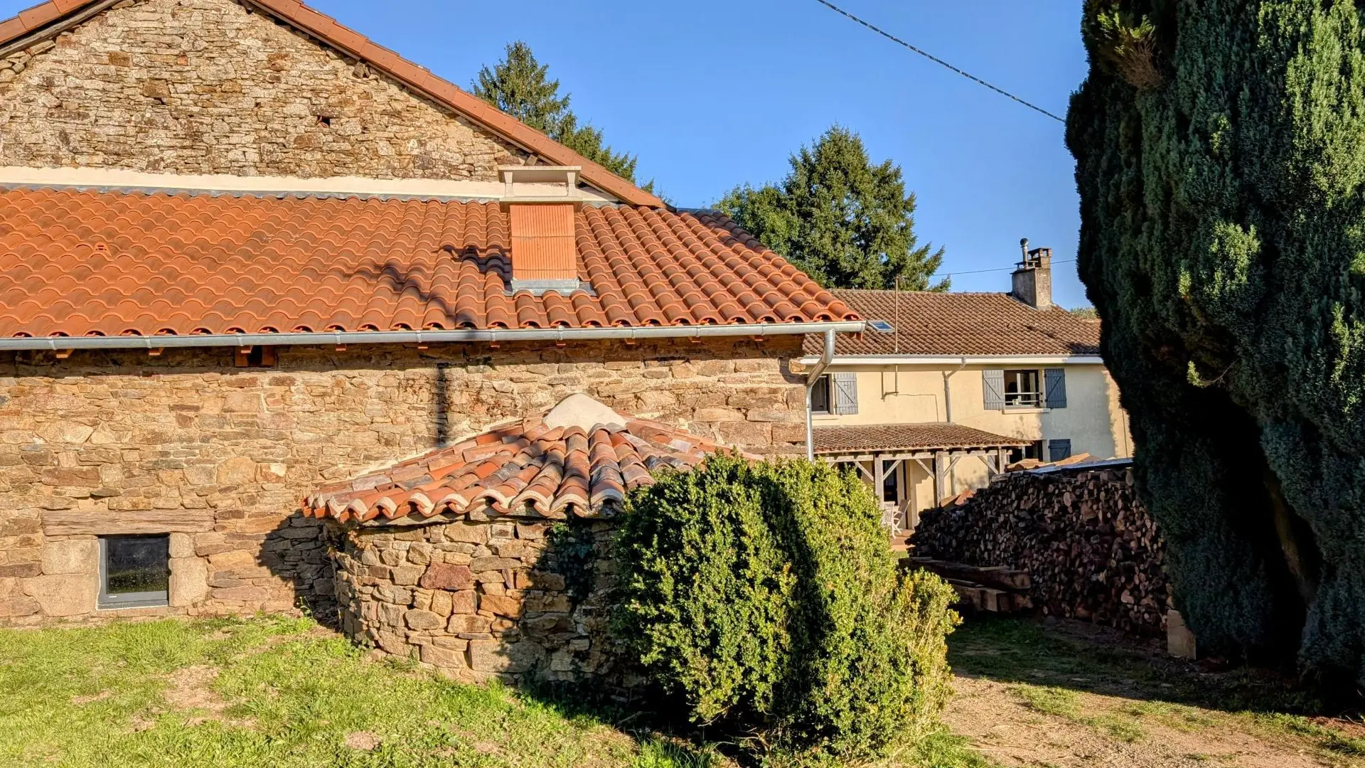 Gite de Belle Vue sur la commune de Dournazac en Haute-Vienne - Nouvelle Aquitaine - un four entièrement restauré_30