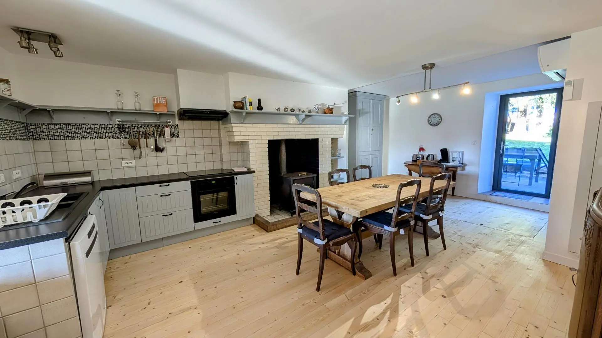 Gite de Belle Vue sur la commune de Dournazac en Haute-Vienne - Nouvelle Aquitaine - cuisine_7