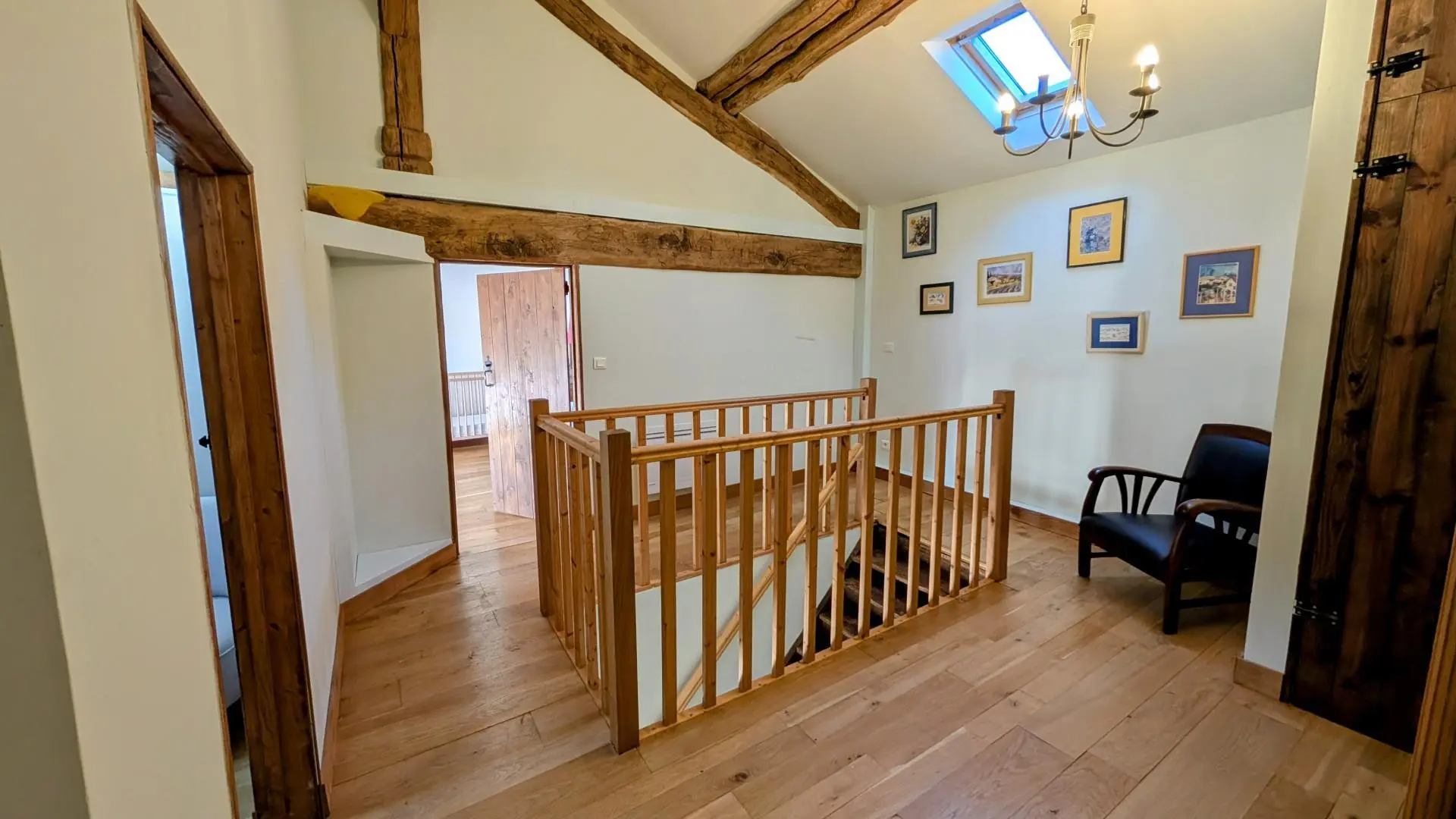 Gite de Belle Vue sur la commune de Dournazac en Haute-Vienne - Nouvelle Aquitaine - étage le palier_12