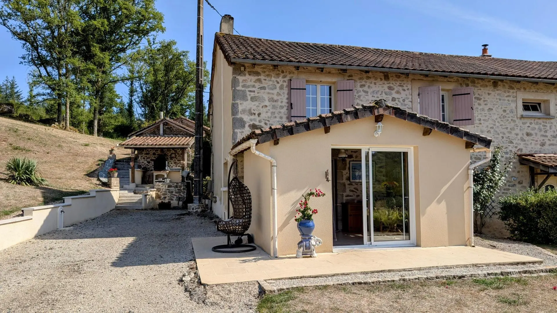 Gite de la Petite Lisonne - commune de Marval en Haute-vienne - Limousin - cuisine_2