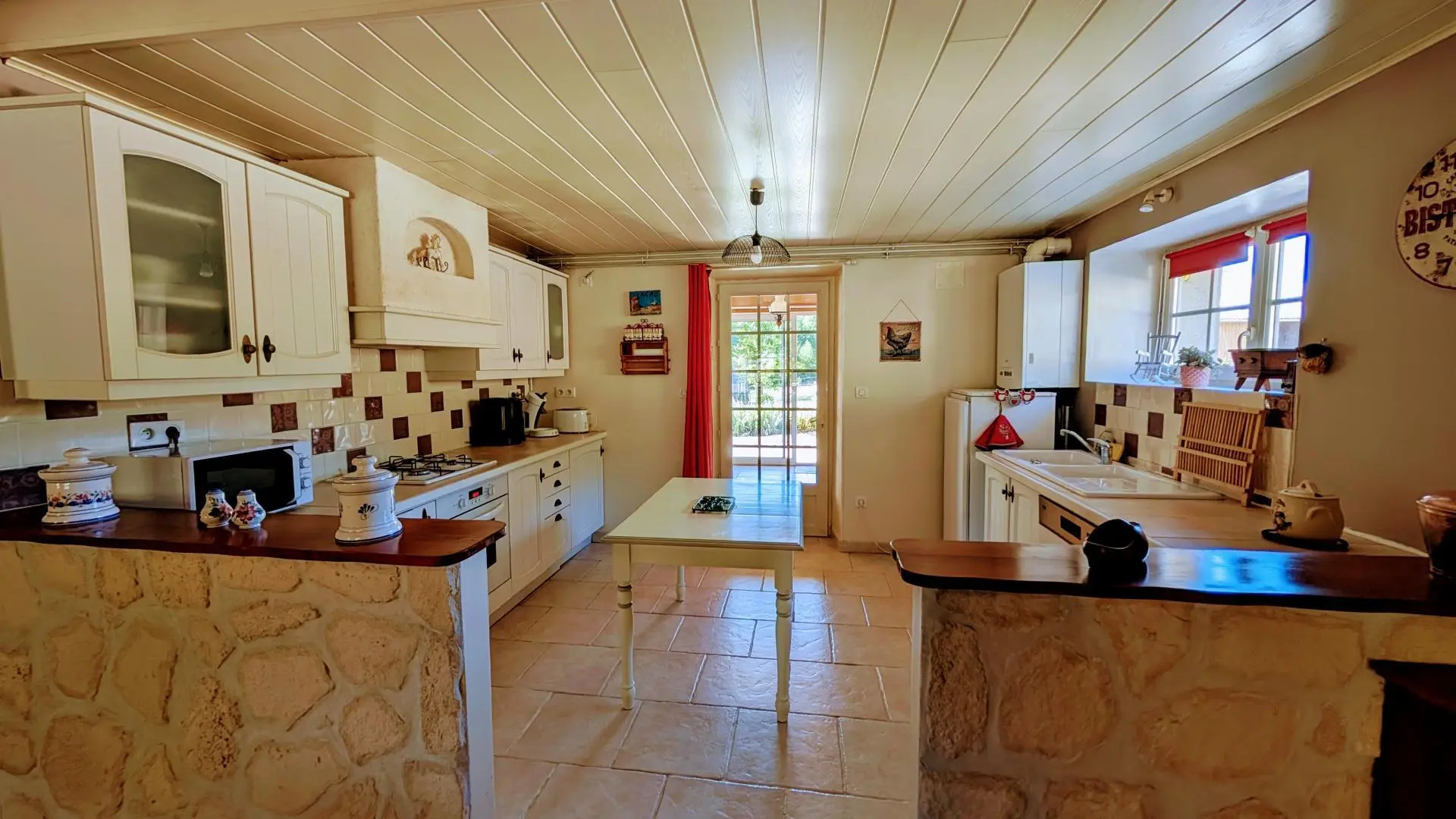 Gite de la Petite Lisonne - commune de Marval en Haute-vienne - Limousin - cuisine_12
