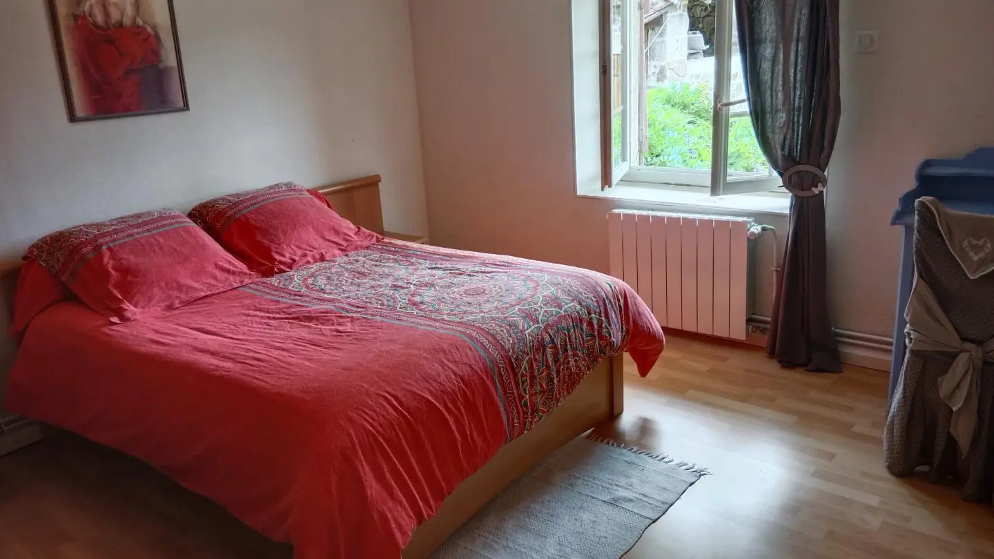 Gite de la Petite Lisonne - commune de Marval en Haute-vienne - Limousin - vue sur l'étang _23