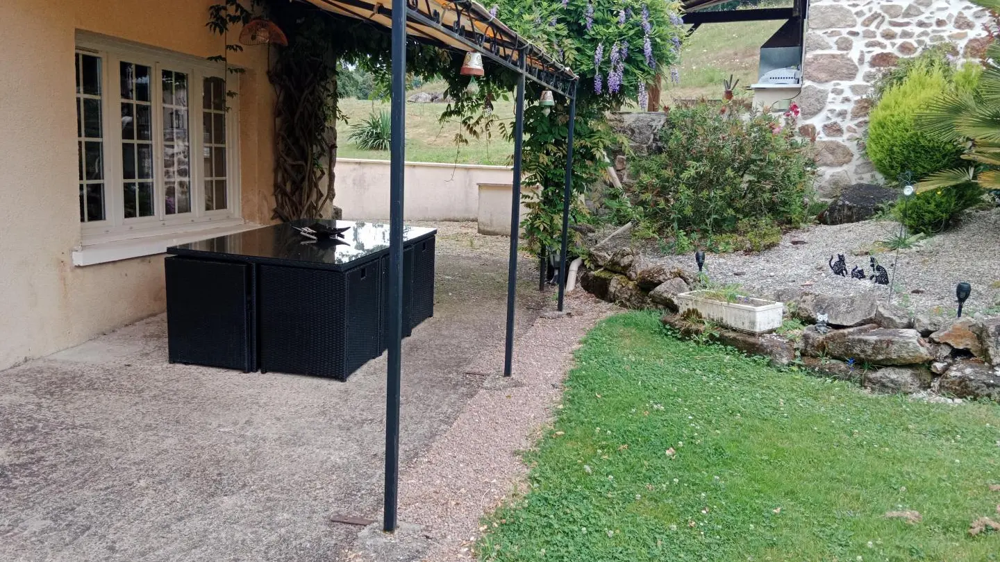 Gite de la Petite Lisonne - commune de Marval en Haute-vienne - Limousin - vue sur l'étang _8